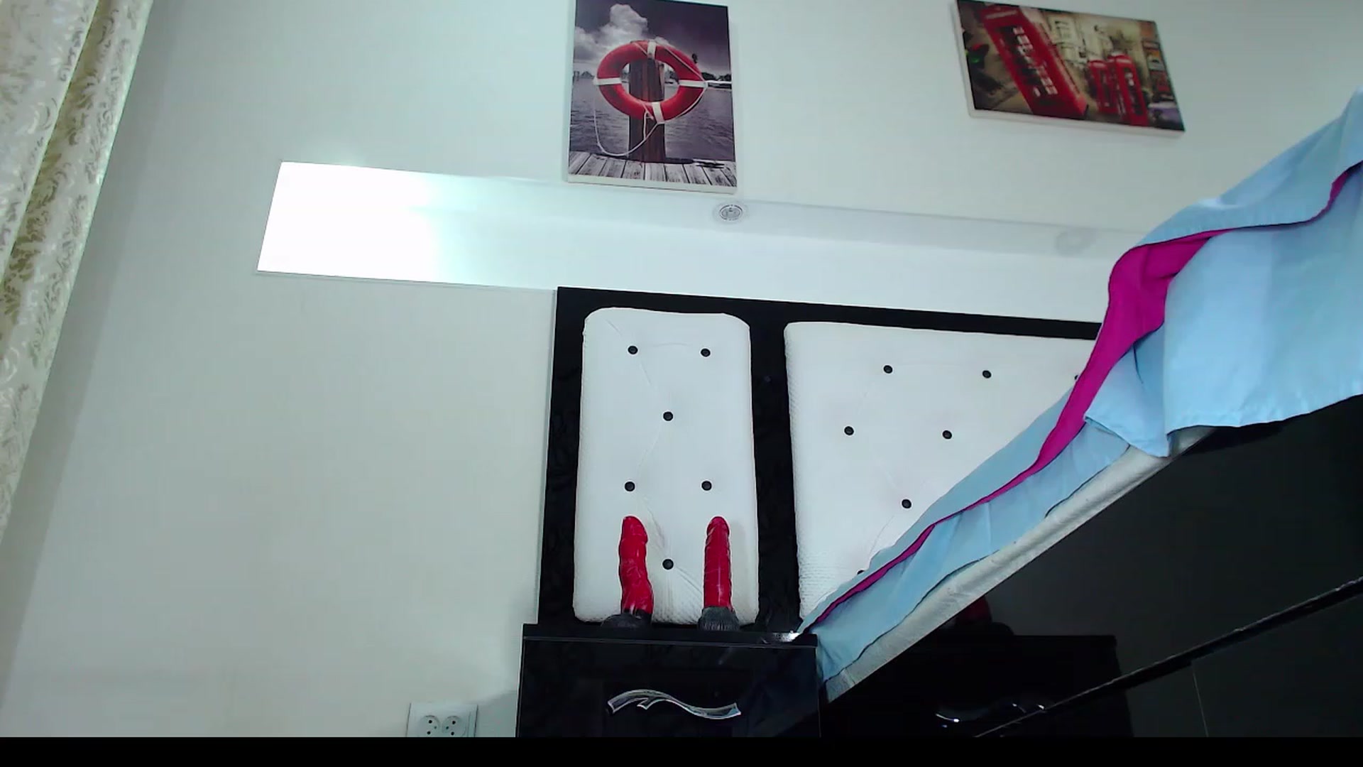 Gallery image thumbnail from Lilly_1's myfreecams stream on, 03/30/2023, 18:19 image 17 of 20