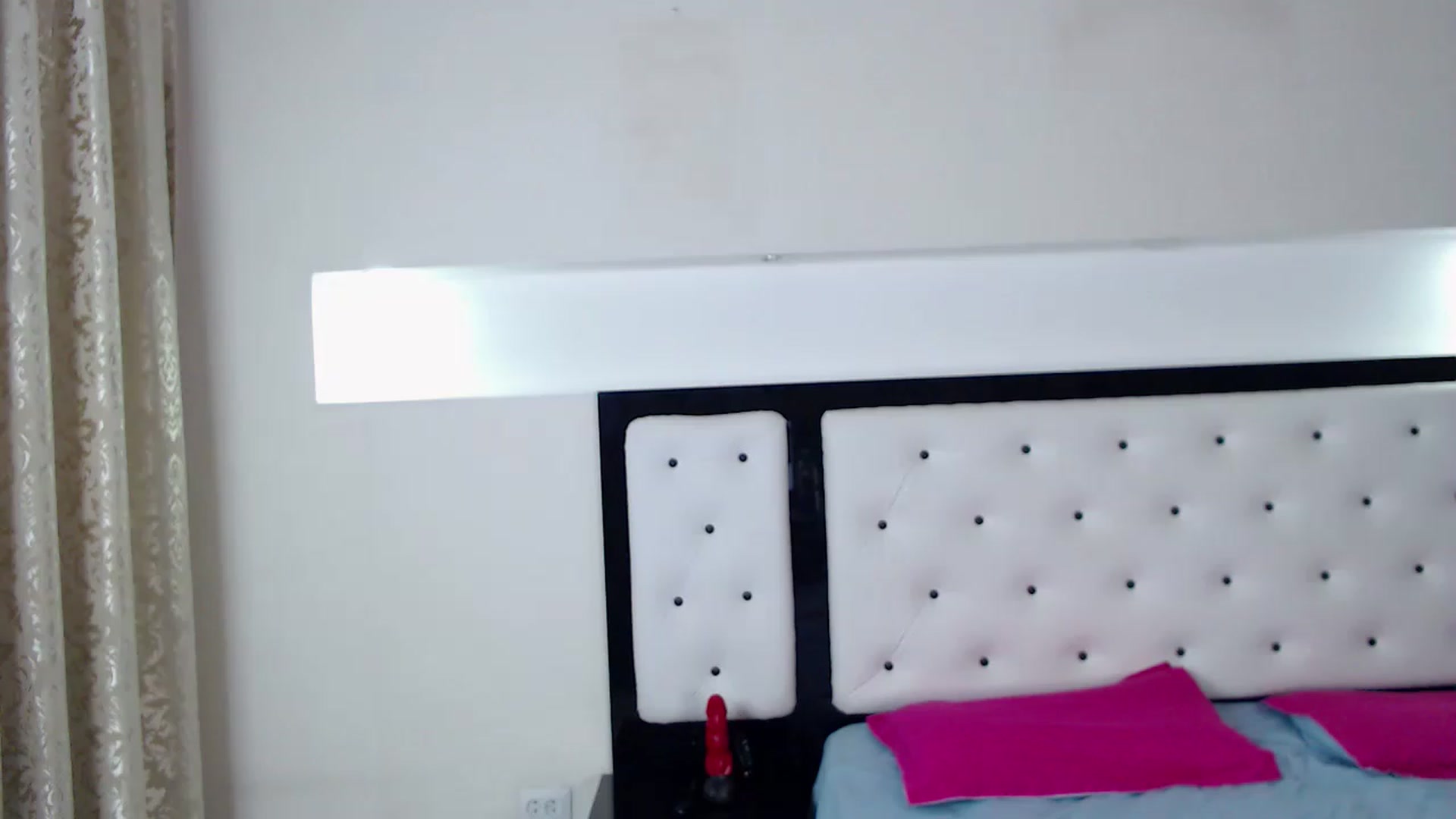 Gallery image thumbnail from Lilly_1's myfreecams stream on, 05/13/2023, 12:18 image 14 of 20