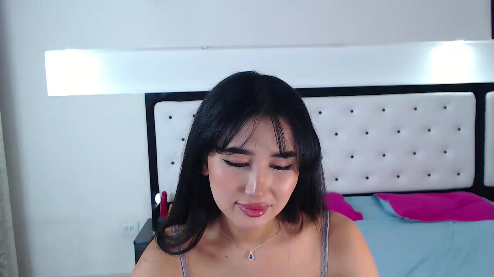 Gallery image thumbnail from Lilly_1's myfreecams stream on, 05/18/2023, 22:31 image 9 of 20