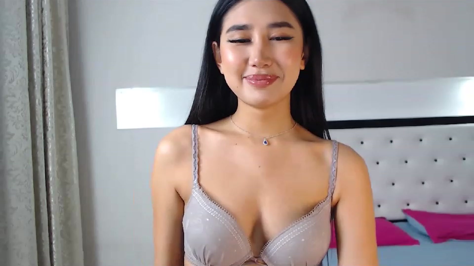 Gallery image thumbnail from Lilly_1's myfreecams stream on, 05/26/2023, 18:03 image 2 of 20