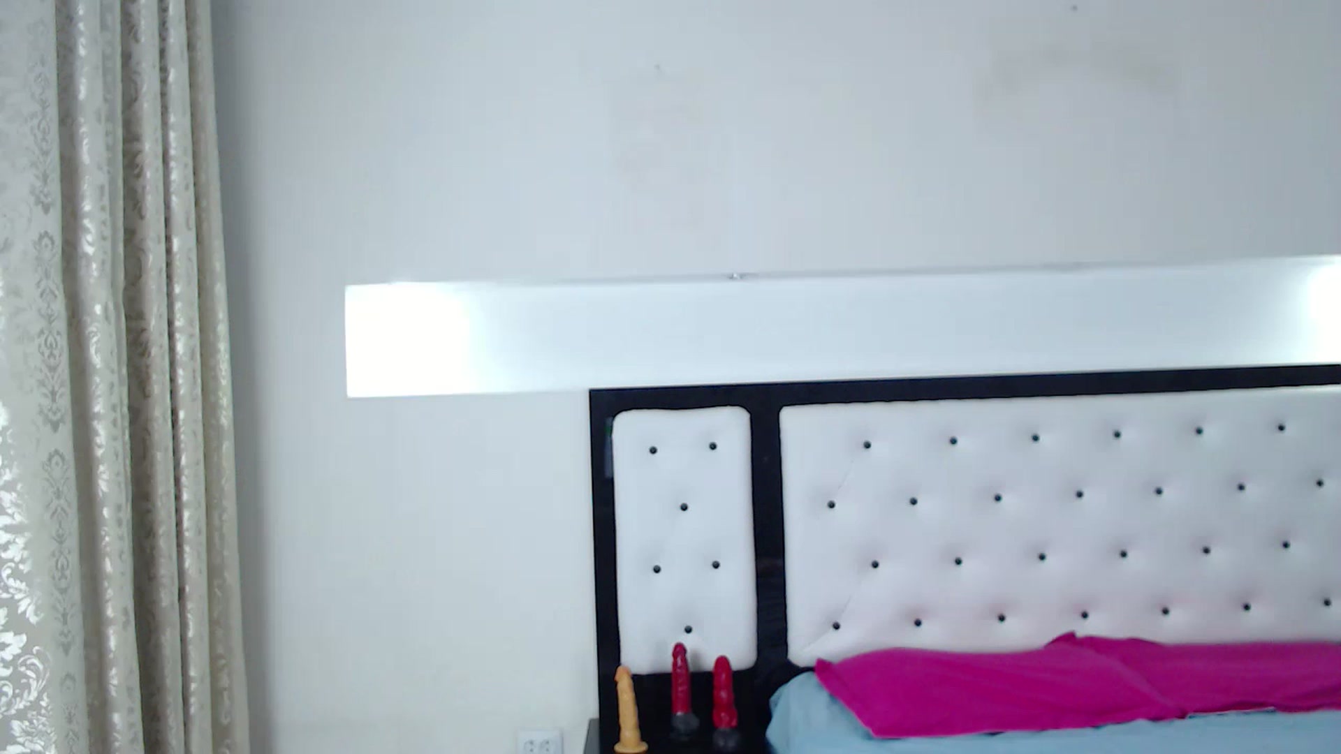 Gallery image thumbnail from Lilly_1's myfreecams stream on, 06/24/2023, 20:31 image 8 of 20