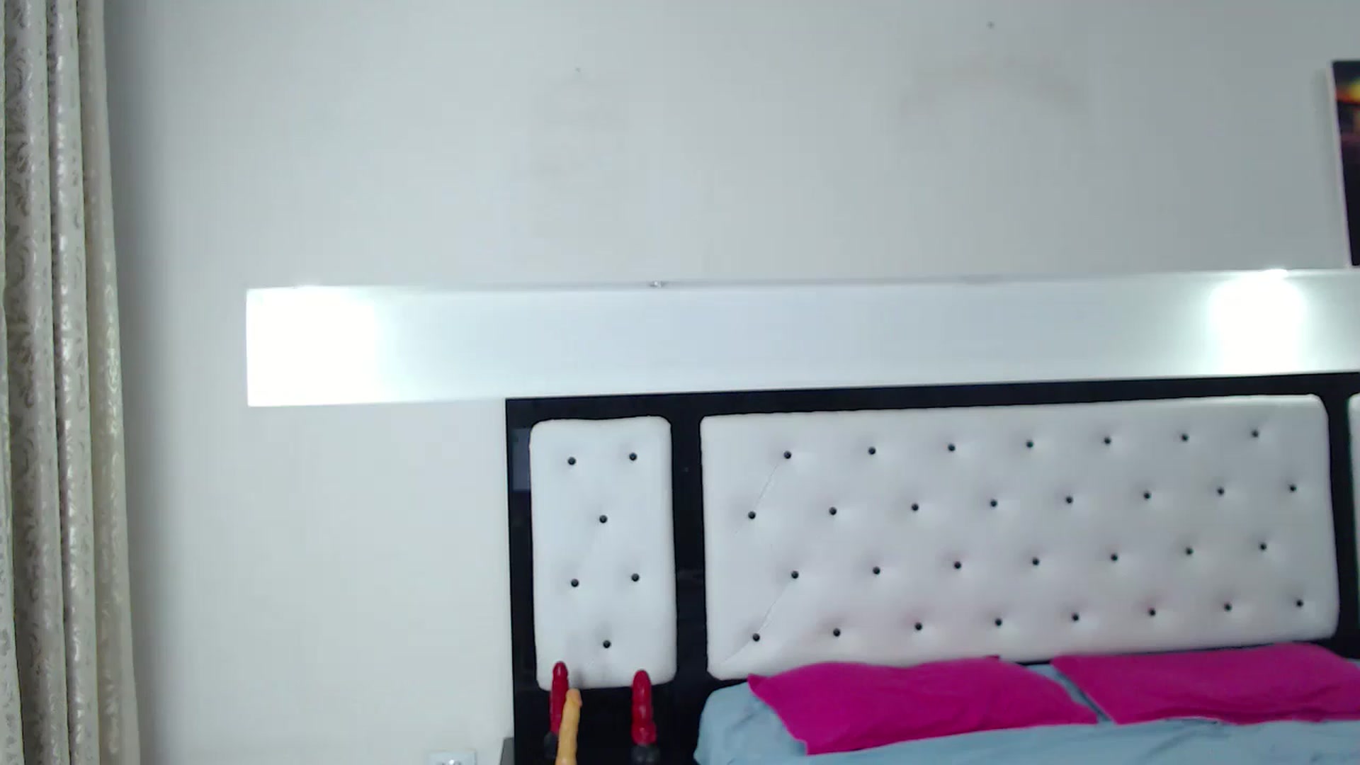 Gallery image thumbnail from Lilly_1's myfreecams stream on, 06/25/2023, 23:28 image 8 of 20