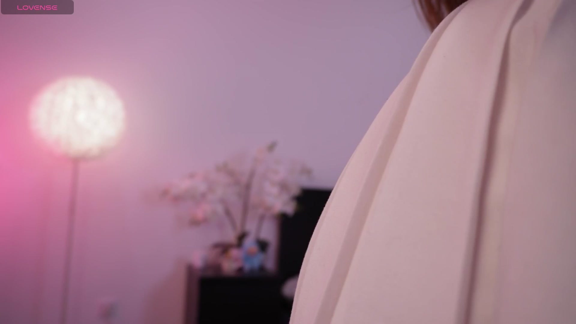 Gallery image thumbnail from Lilly_Colins's myfreecams stream on, 06/02/2025, 02:00 image 13 of 20