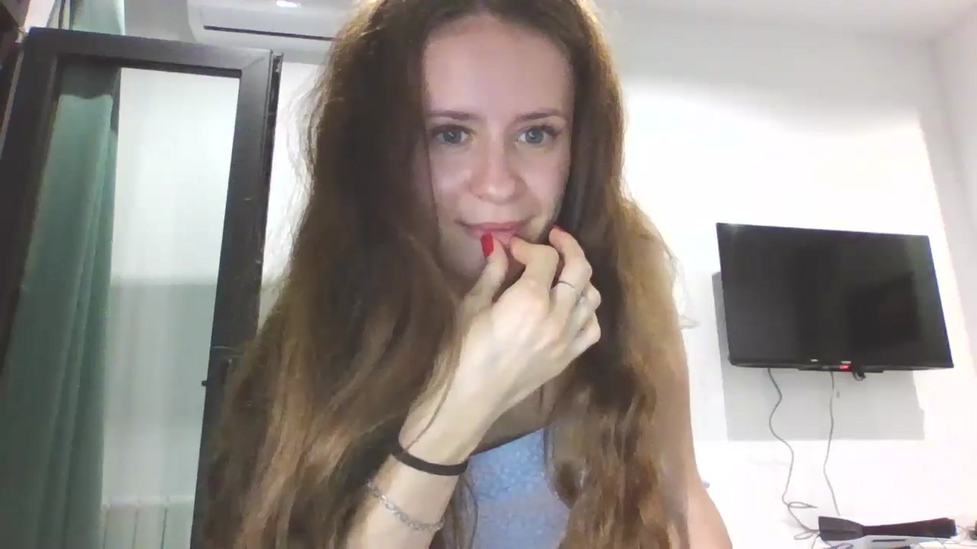 Gallery image thumbnail from Lilly_Kersus's myfreecams stream on, 08/24/2024, 20:07 image 10 of 20