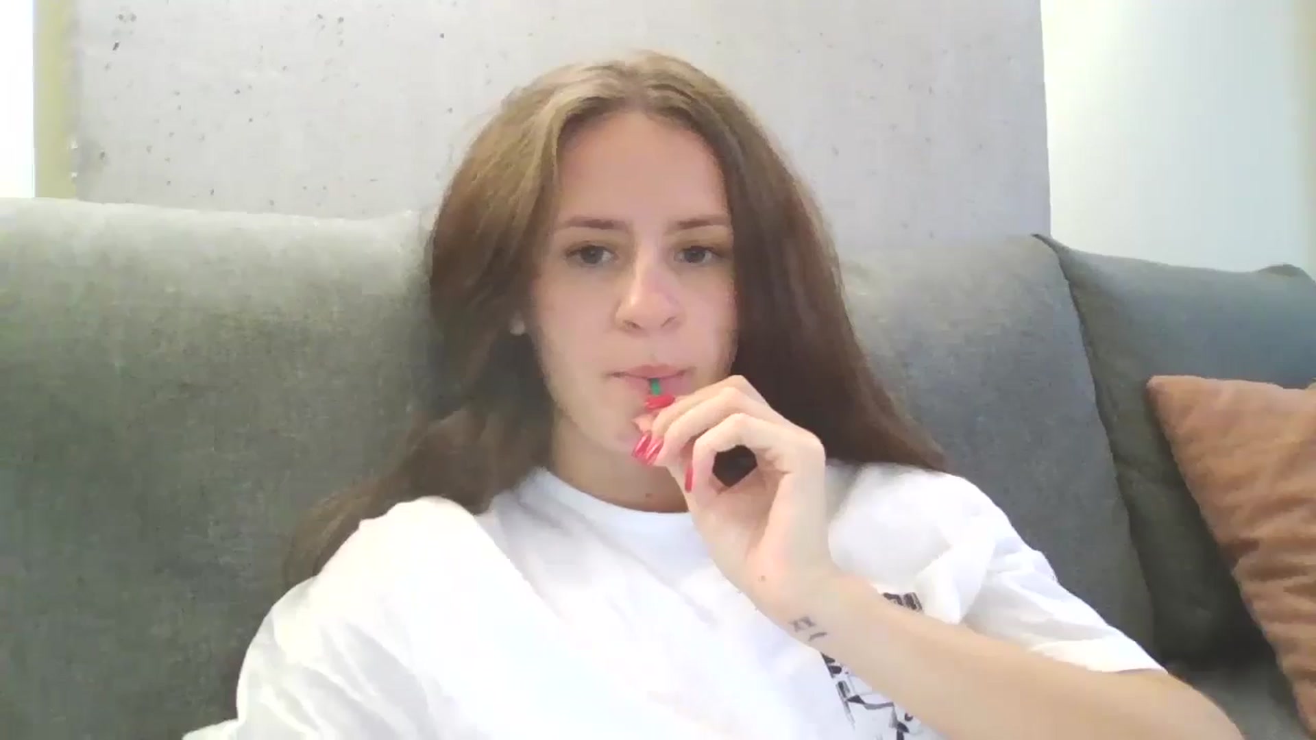 Gallery image thumbnail from Lilly_Kersus's myfreecams stream on, 08/28/2024, 14:28 image 10 of 20