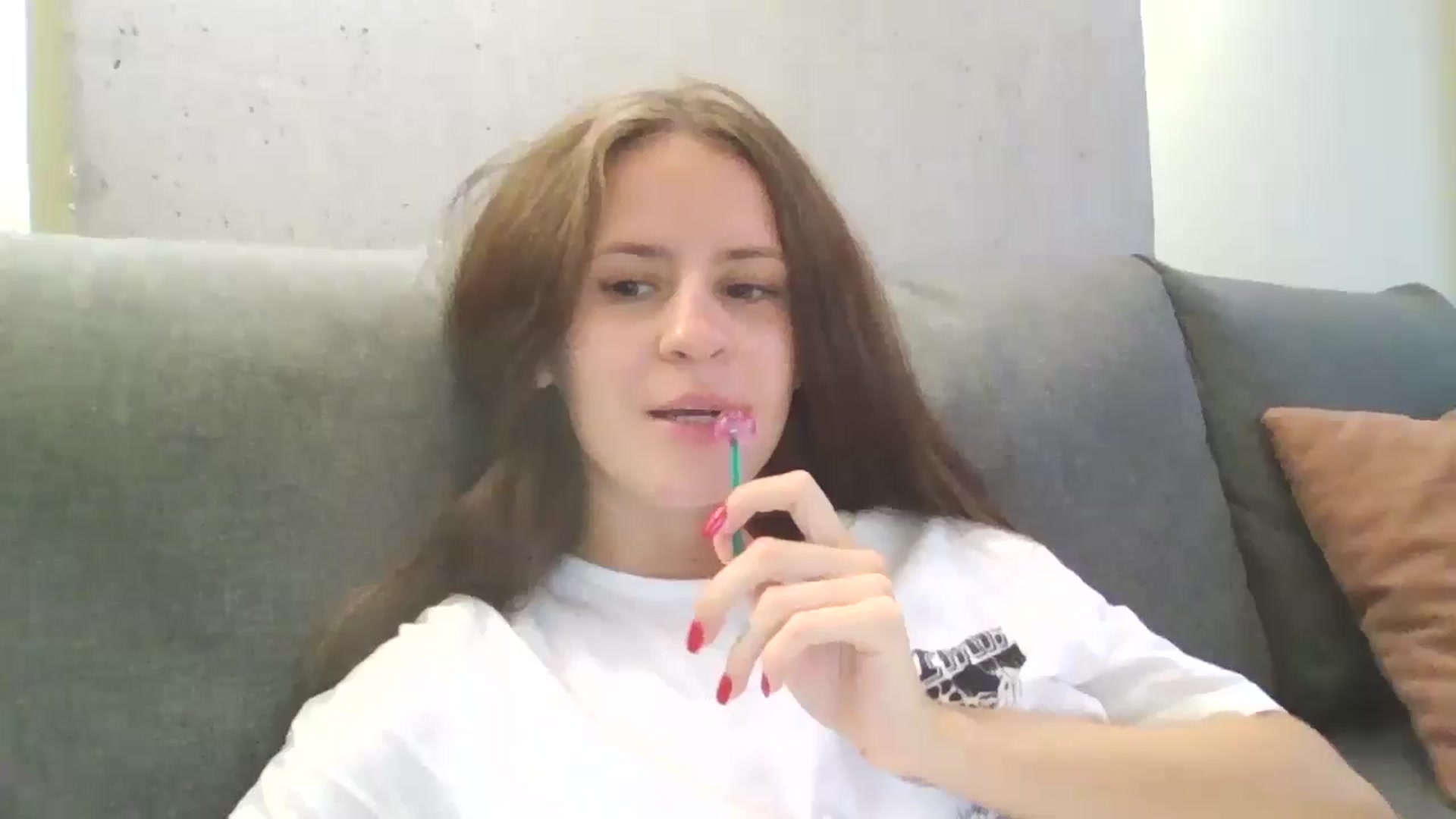 Gallery image thumbnail from Lilly_Kersus's myfreecams stream on, 08/28/2024, 14:28 image 17 of 20