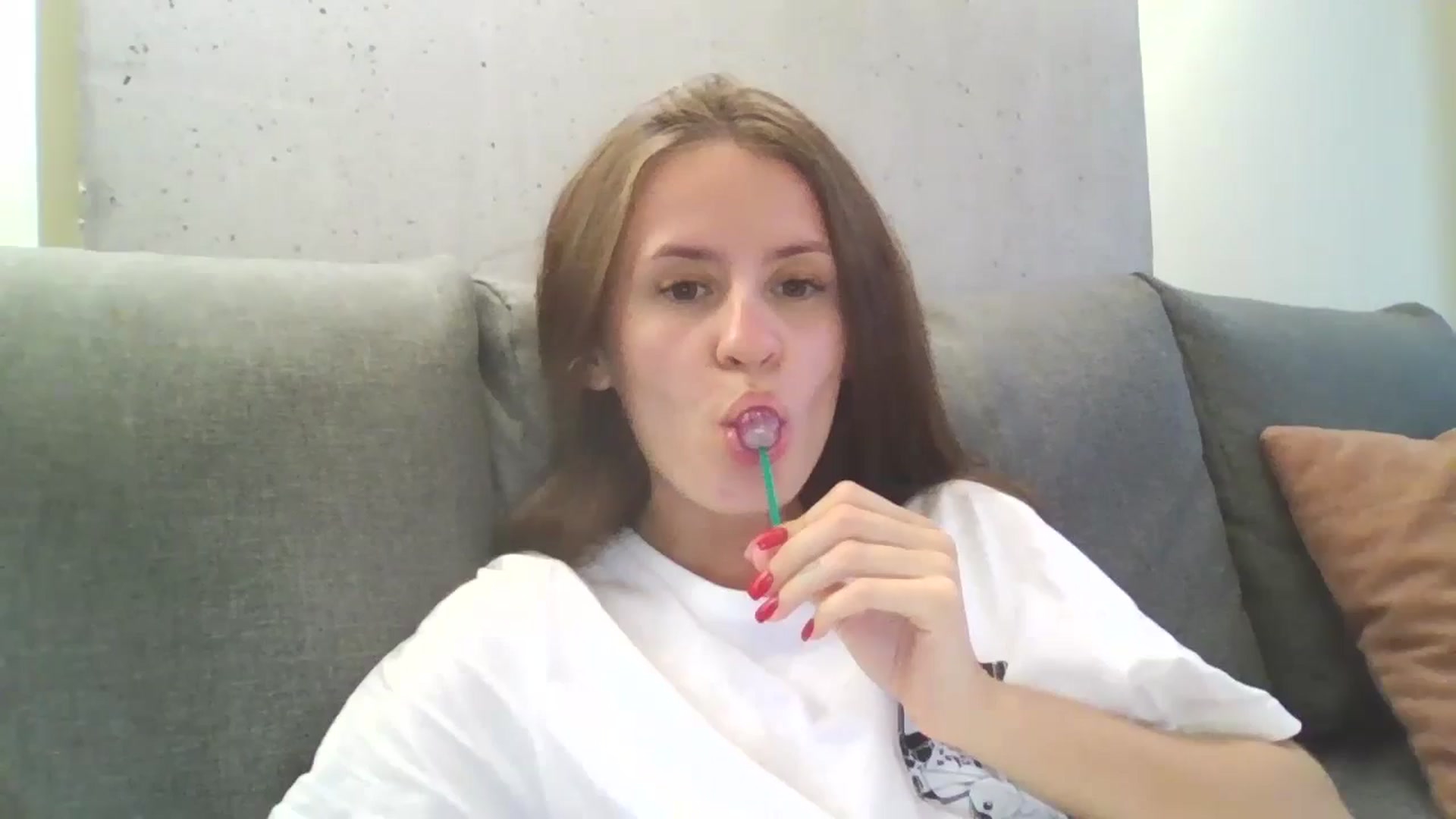 Gallery image thumbnail from Lilly_Kersus's myfreecams stream on, 08/28/2024, 14:28 image 6 of 20