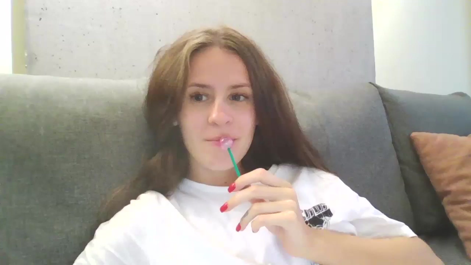 Gallery image thumbnail from Lilly_Kersus's myfreecams stream on, 08/28/2024, 14:28 image 16 of 20