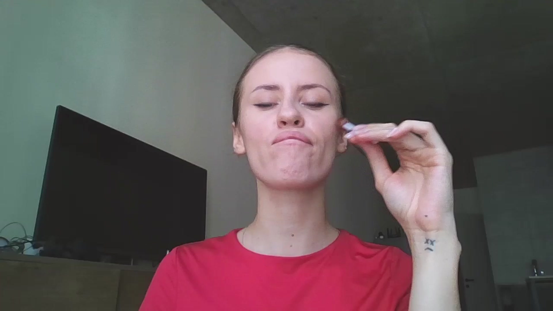 Gallery image thumbnail from Lilly_Kersus's myfreecams stream on, 10/07/2024, 11:22 image 5 of 20