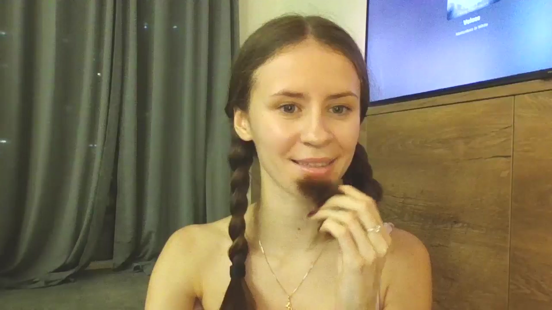 Gallery image thumbnail from Lilly_Kersus's myfreecams stream on, 11/03/2024, 15:49 image 11 of 20