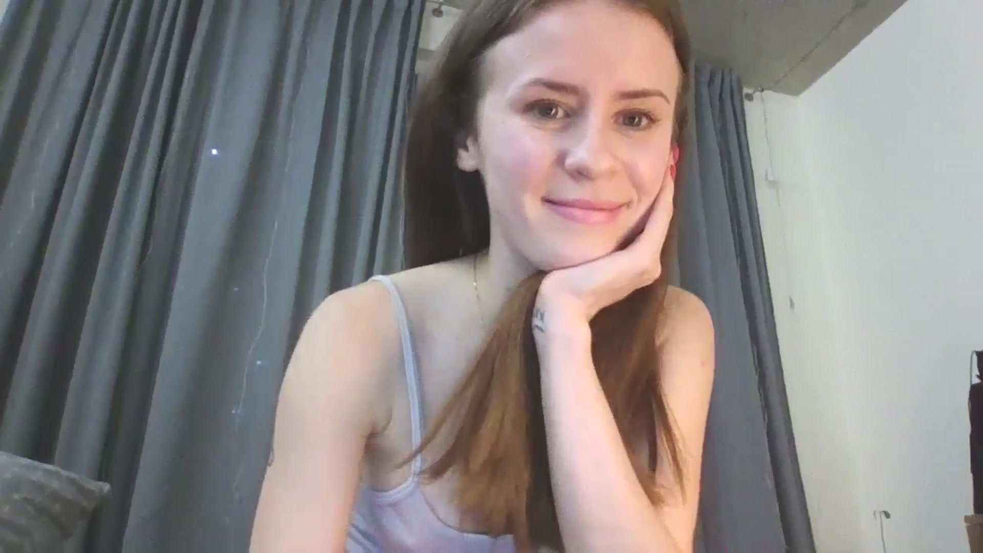 Gallery image thumbnail from Lilly_Kersus's myfreecams stream on, 12/21/2024, 18:06 image 3 of 20