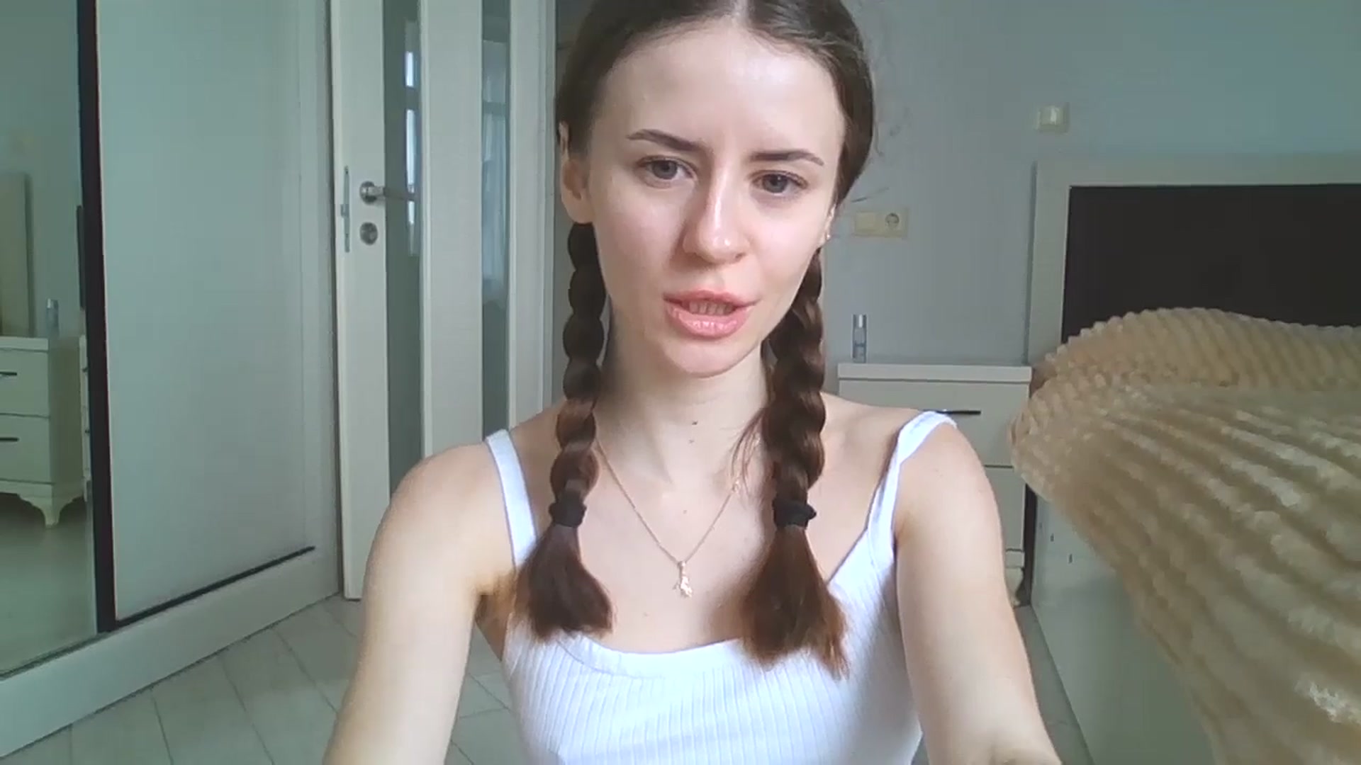 Gallery image thumbnail from Lilly_Kersus's myfreecams stream on, 02/05/2025, 09:37 image 16 of 20