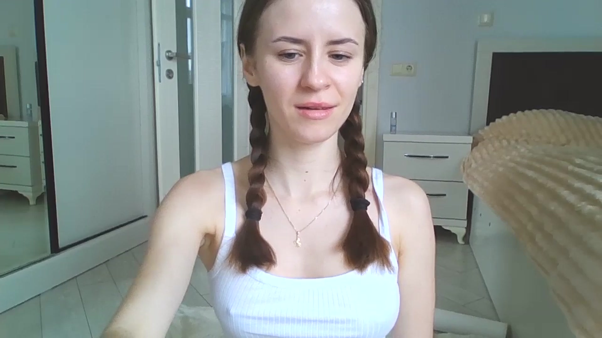 Gallery image thumbnail from Lilly_Kersus's myfreecams stream on, 02/05/2025, 09:37 image 9 of 20