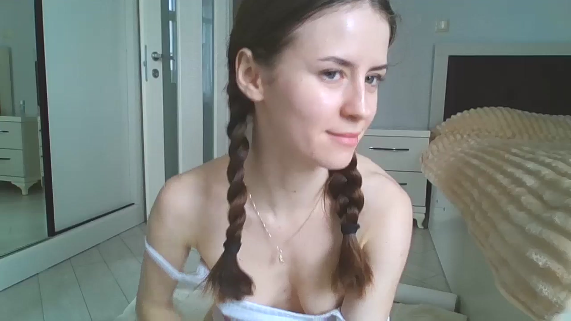 Gallery image thumbnail from Lilly_Kersus's myfreecams stream on, 02/05/2025, 09:37 image 18 of 20