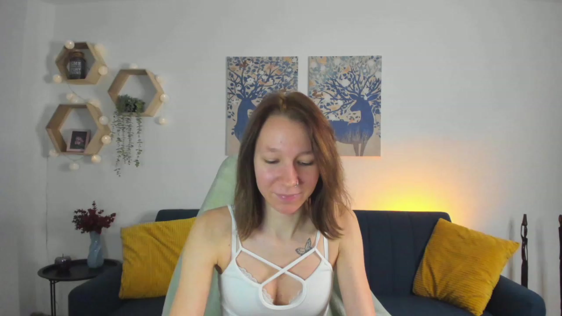 Gallery image thumbnail from Lilly_Love18's myfreecams stream on, 02/18/2023, 14:34 image 8 of 20