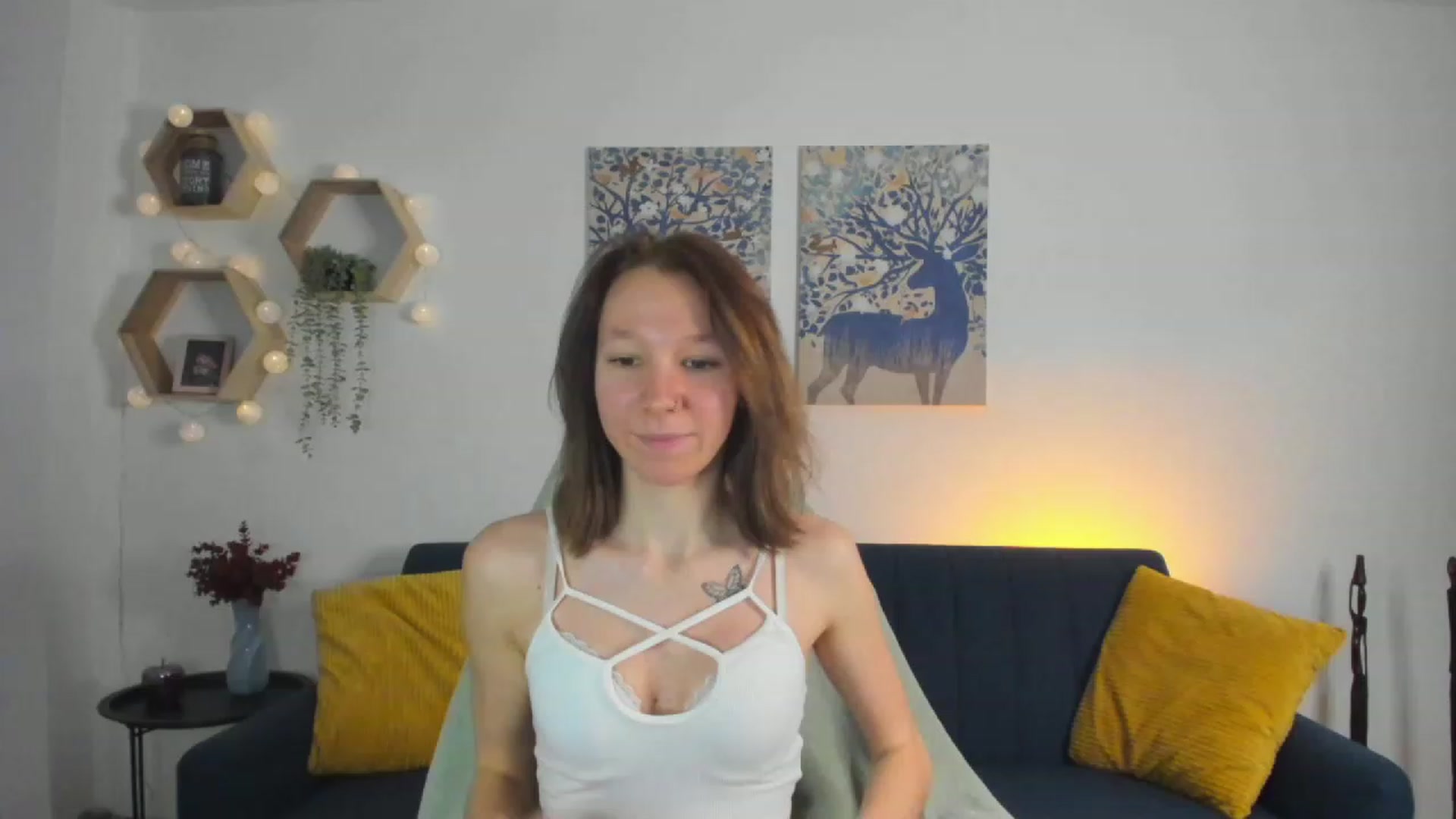 Gallery image thumbnail from Lilly_Love18's myfreecams stream on, 02/18/2023, 14:34 image 7 of 20