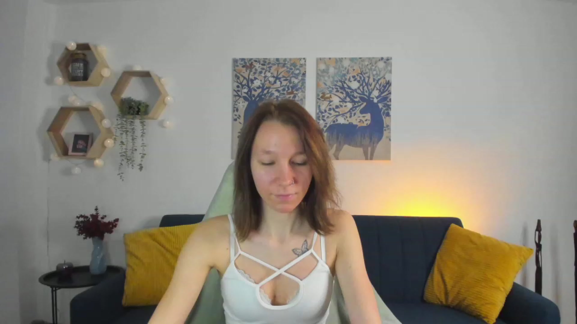 Gallery image thumbnail from Lilly_Love18's myfreecams stream on, 02/18/2023, 14:34 image 9 of 20