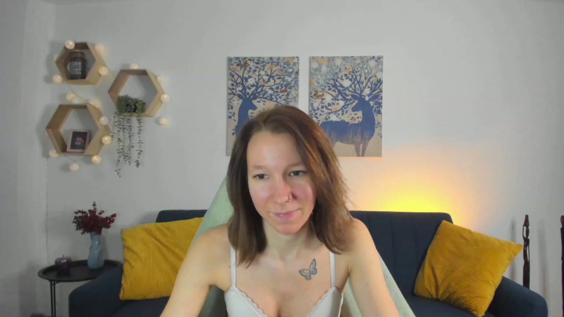 Gallery image thumbnail from Lilly_Love18's myfreecams stream on, 02/18/2023, 16:30 image 6 of 20