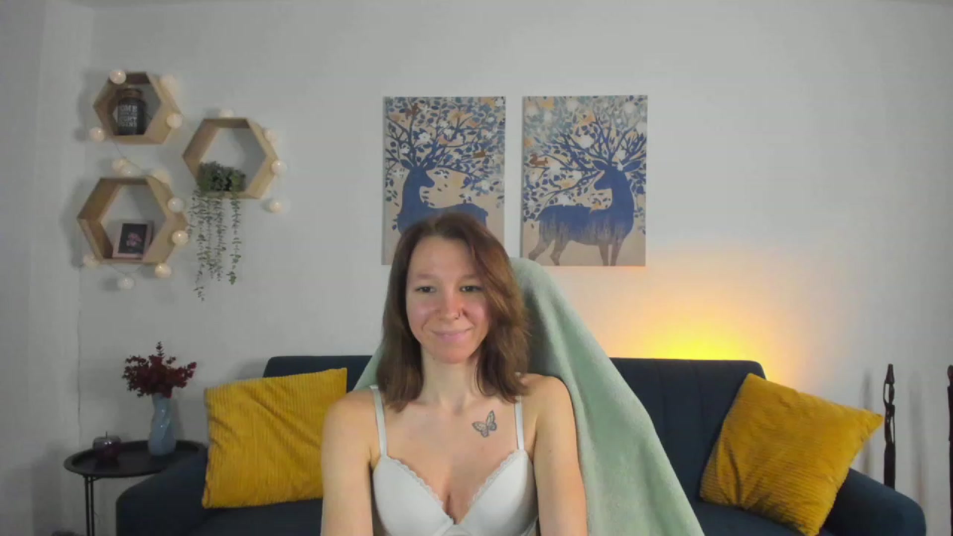 Gallery image thumbnail from Lilly_Love18's myfreecams stream on, 02/18/2023, 16:30 image 13 of 20