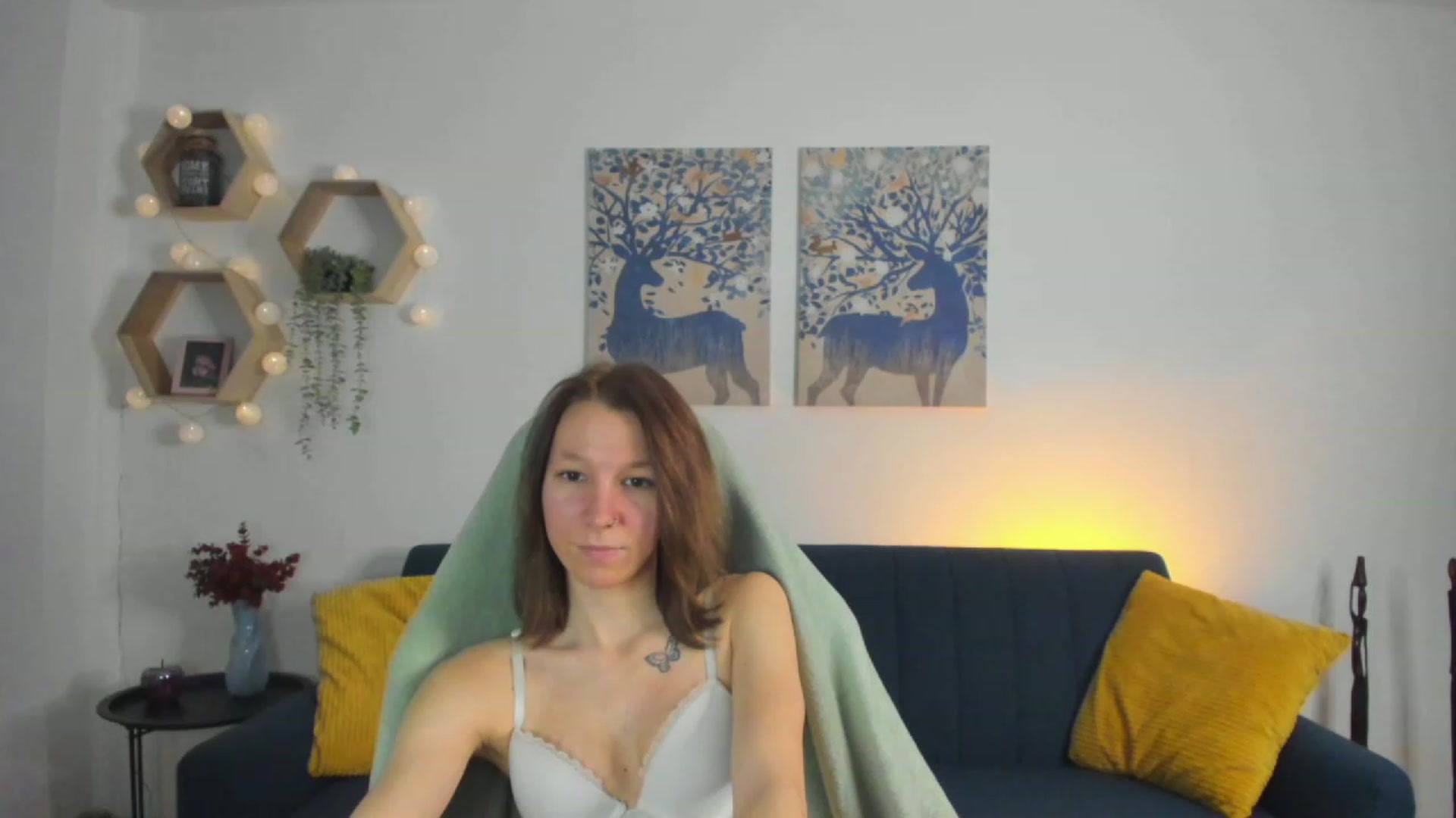 Gallery image thumbnail from Lilly_Love18's myfreecams stream on, 02/18/2023, 17:26 image 17 of 20