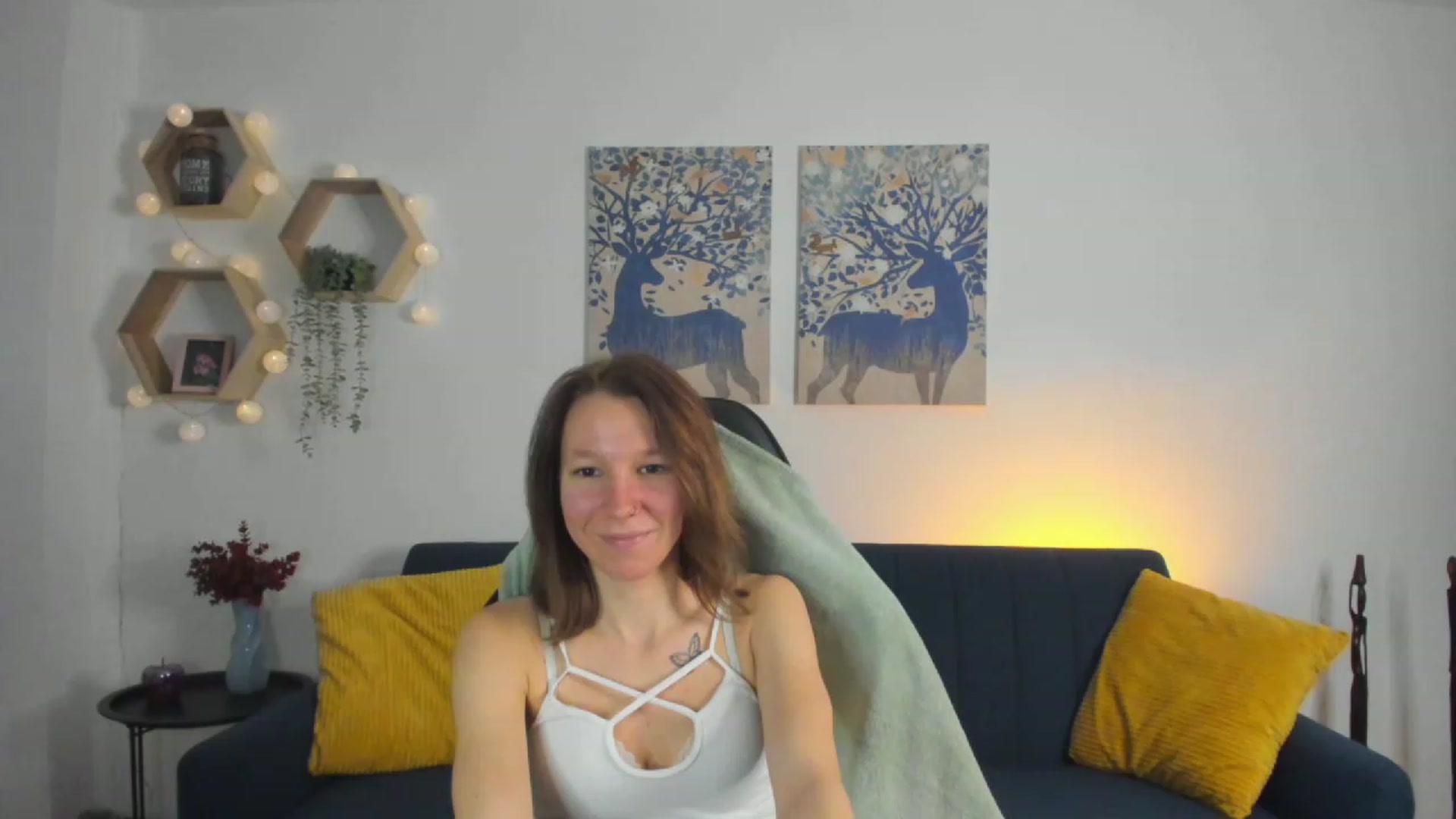 Gallery image thumbnail from Lilly_Love18's myfreecams stream on, 02/18/2023, 17:26 image 10 of 20