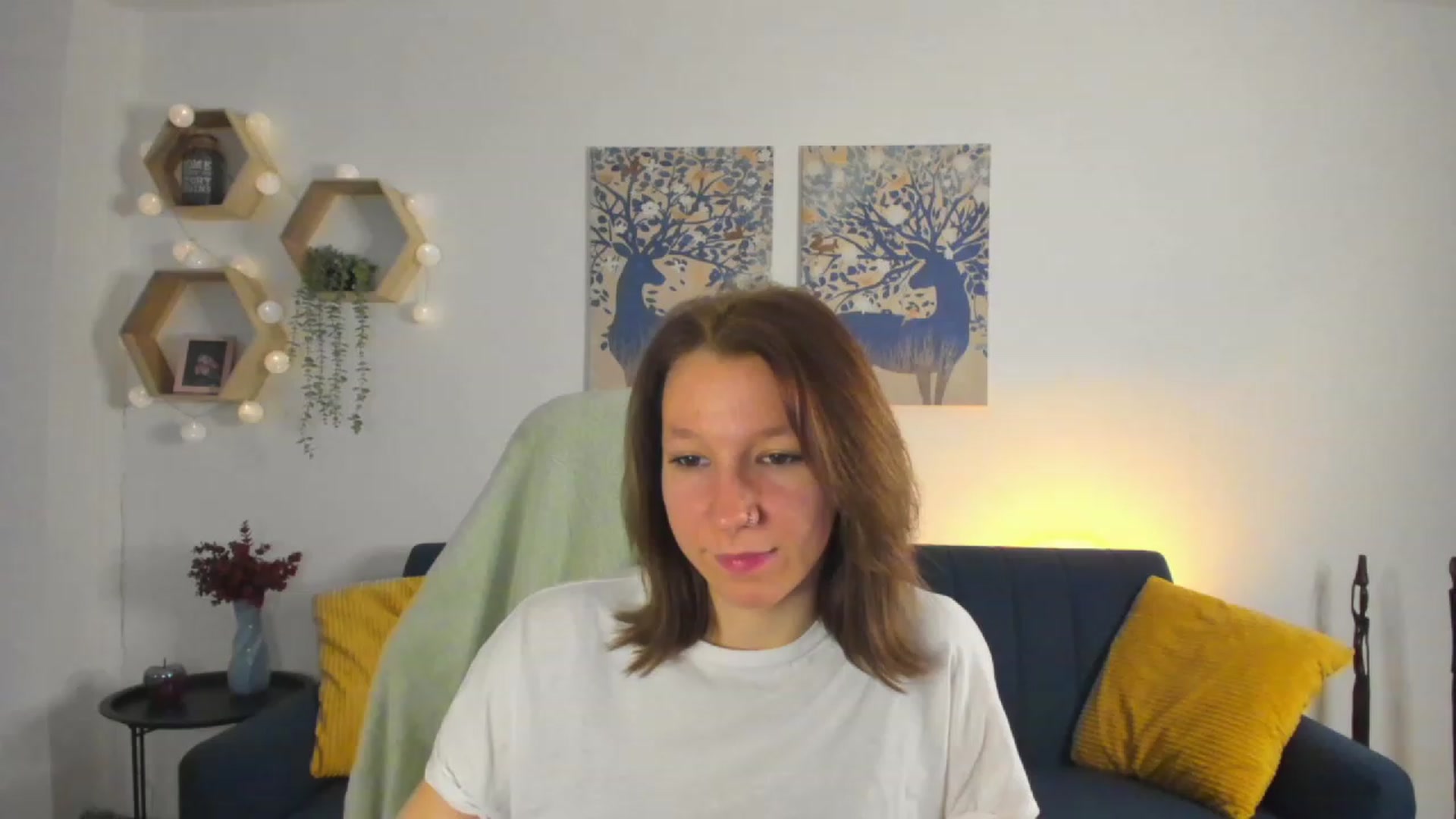 Gallery image thumbnail from Lilly_Love18's myfreecams stream on, 02/19/2023, 15:06 image 12 of 20