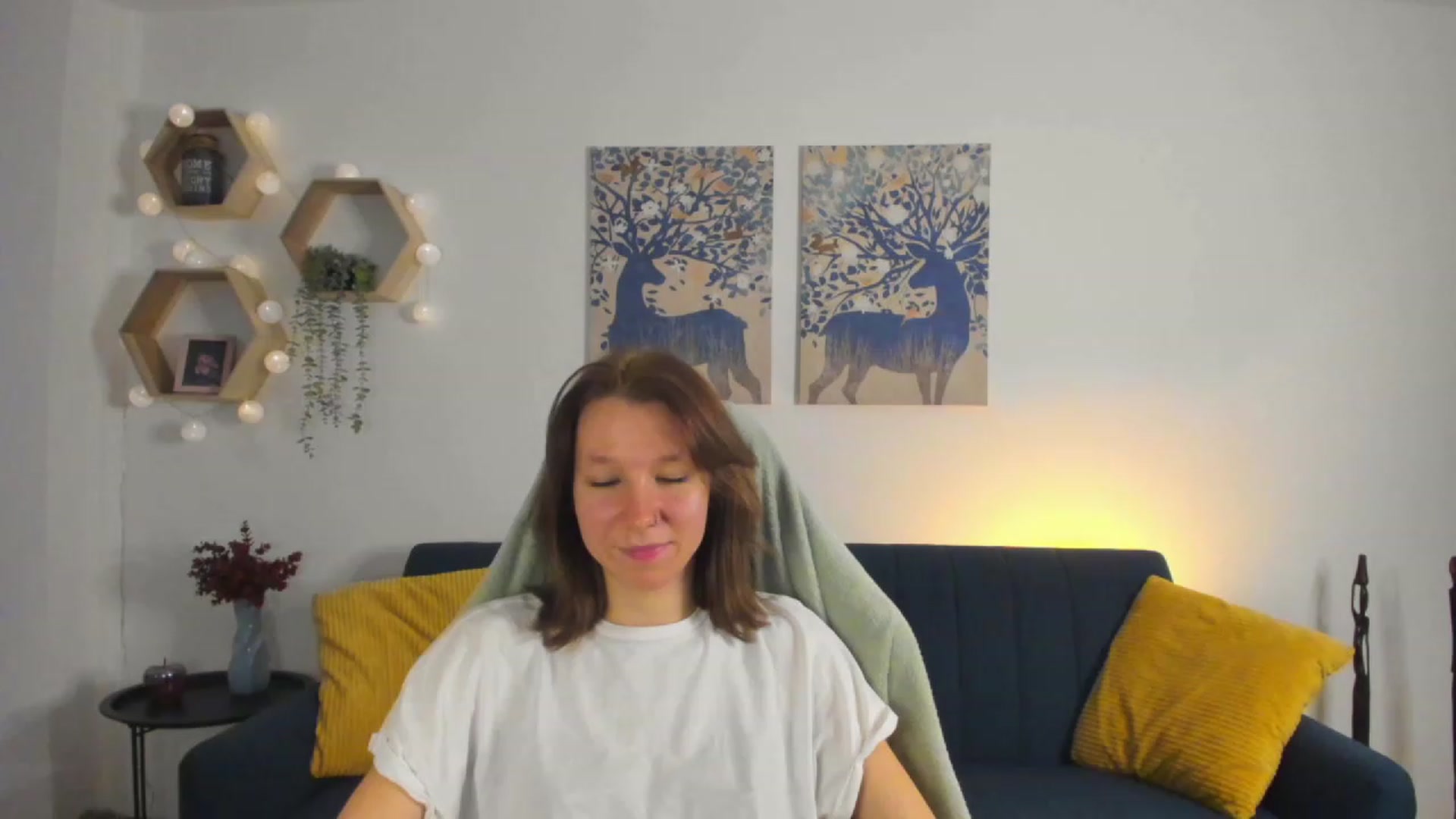 Gallery image thumbnail from Lilly_Love18's myfreecams stream on, 02/19/2023, 15:06 image 15 of 20
