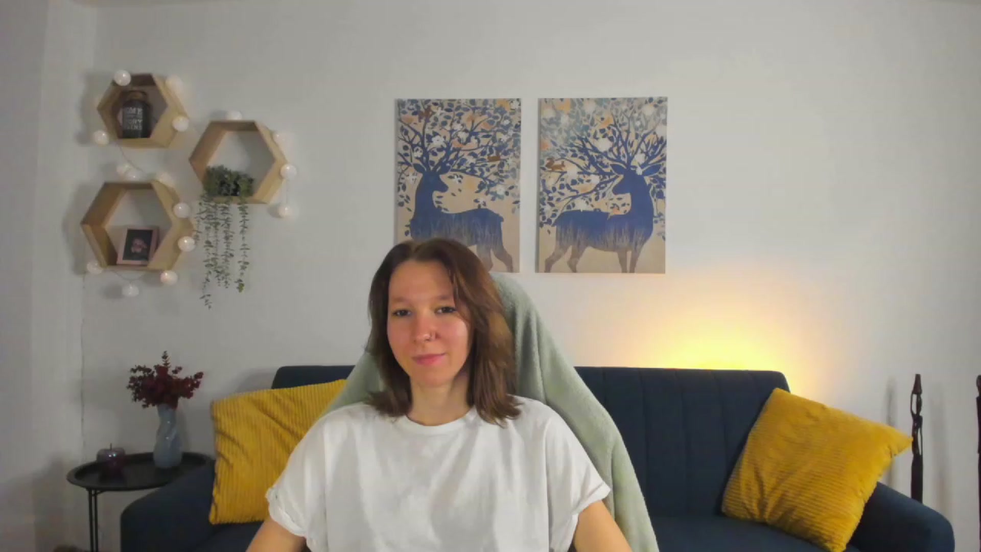 Gallery image thumbnail from Lilly_Love18's myfreecams stream on, 02/19/2023, 16:28 image 2 of 20