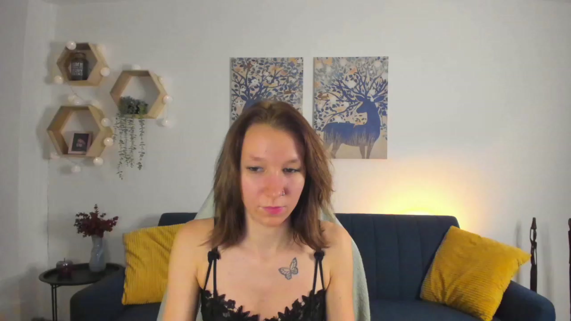Gallery image thumbnail from Lilly_Love18's myfreecams stream on, 02/19/2023, 18:18 image 14 of 20