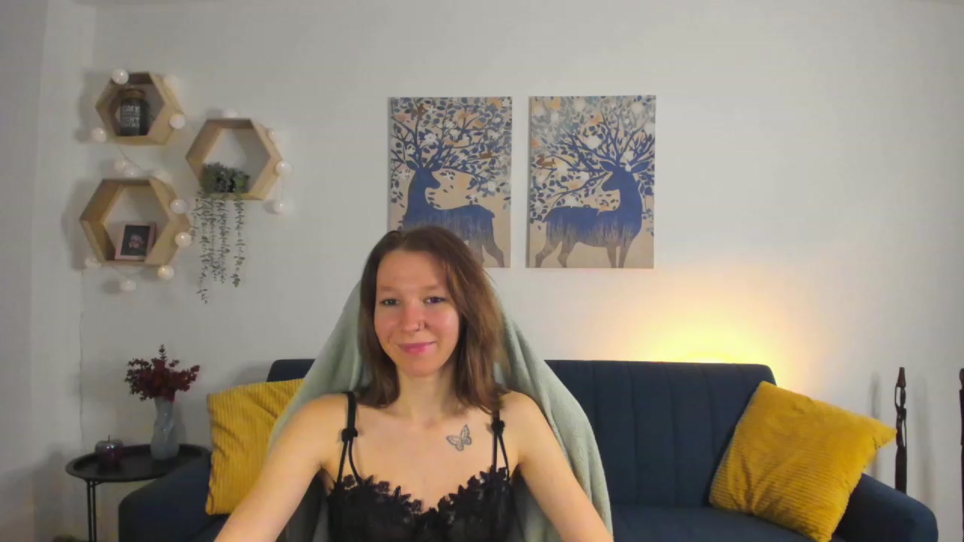 Gallery image thumbnail from Lilly_Love18's myfreecams stream on, 02/19/2023, 18:18 image 17 of 20
