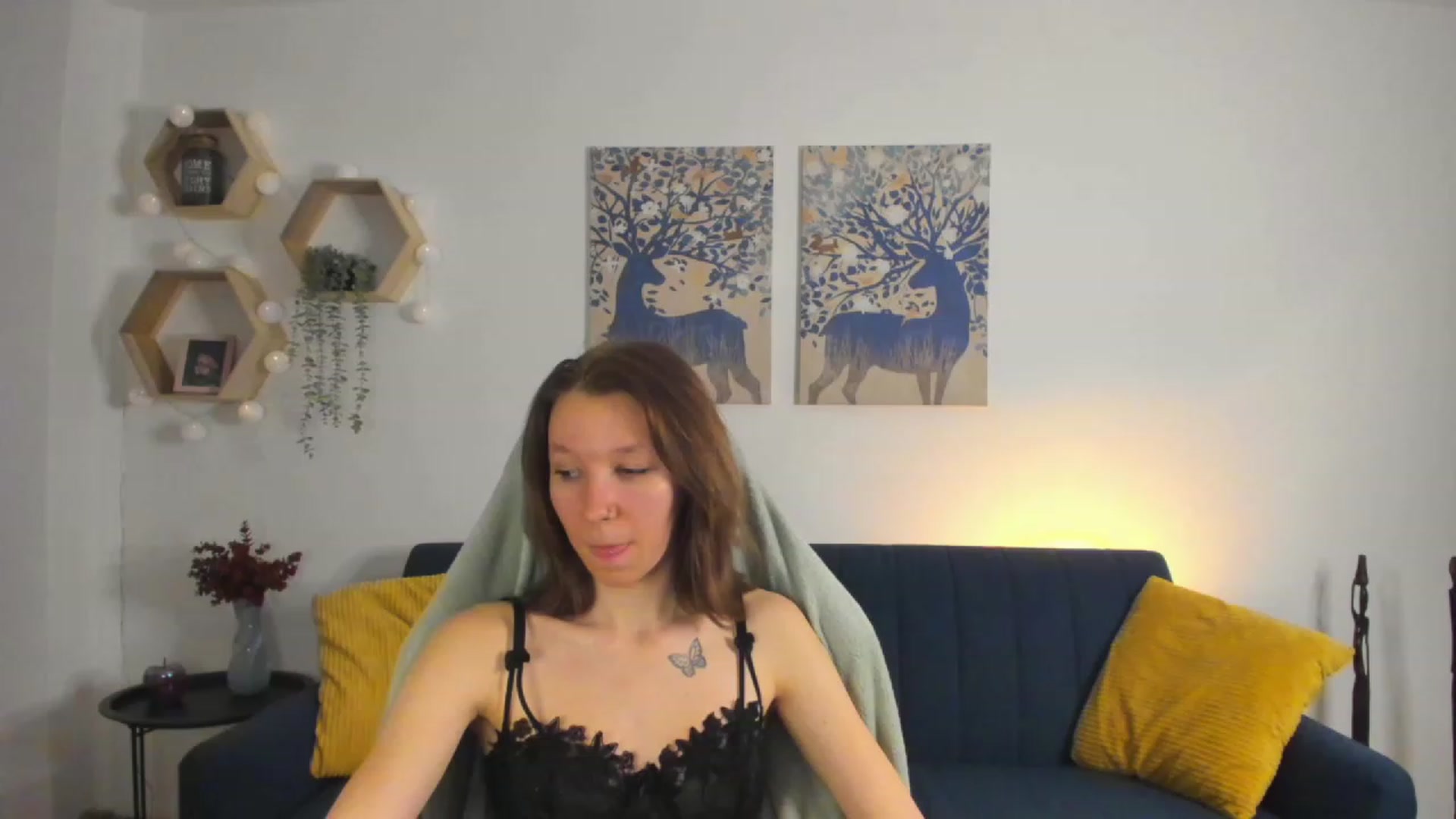 Gallery image thumbnail from Lilly_Love18's myfreecams stream on, 02/19/2023, 18:18 image 19 of 20