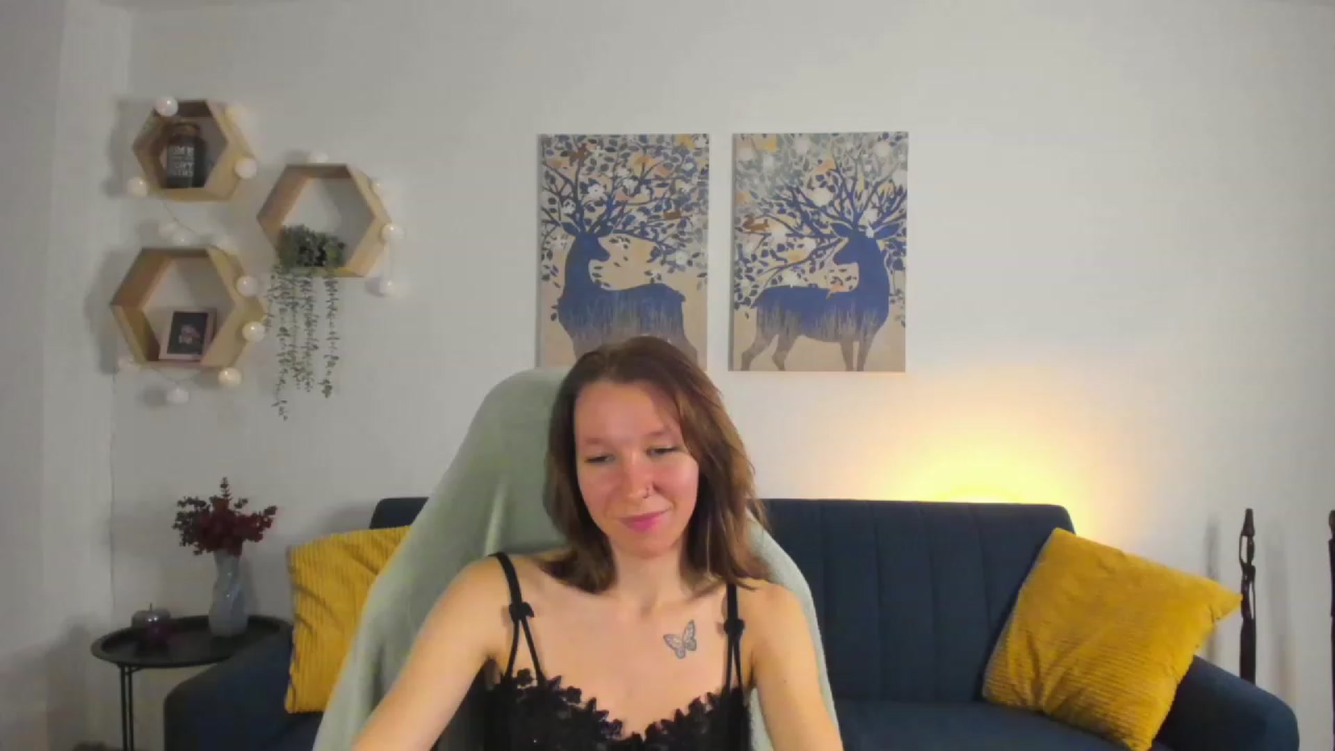 Gallery image thumbnail from Lilly_Love18's myfreecams stream on, 02/19/2023, 18:18 image 10 of 20