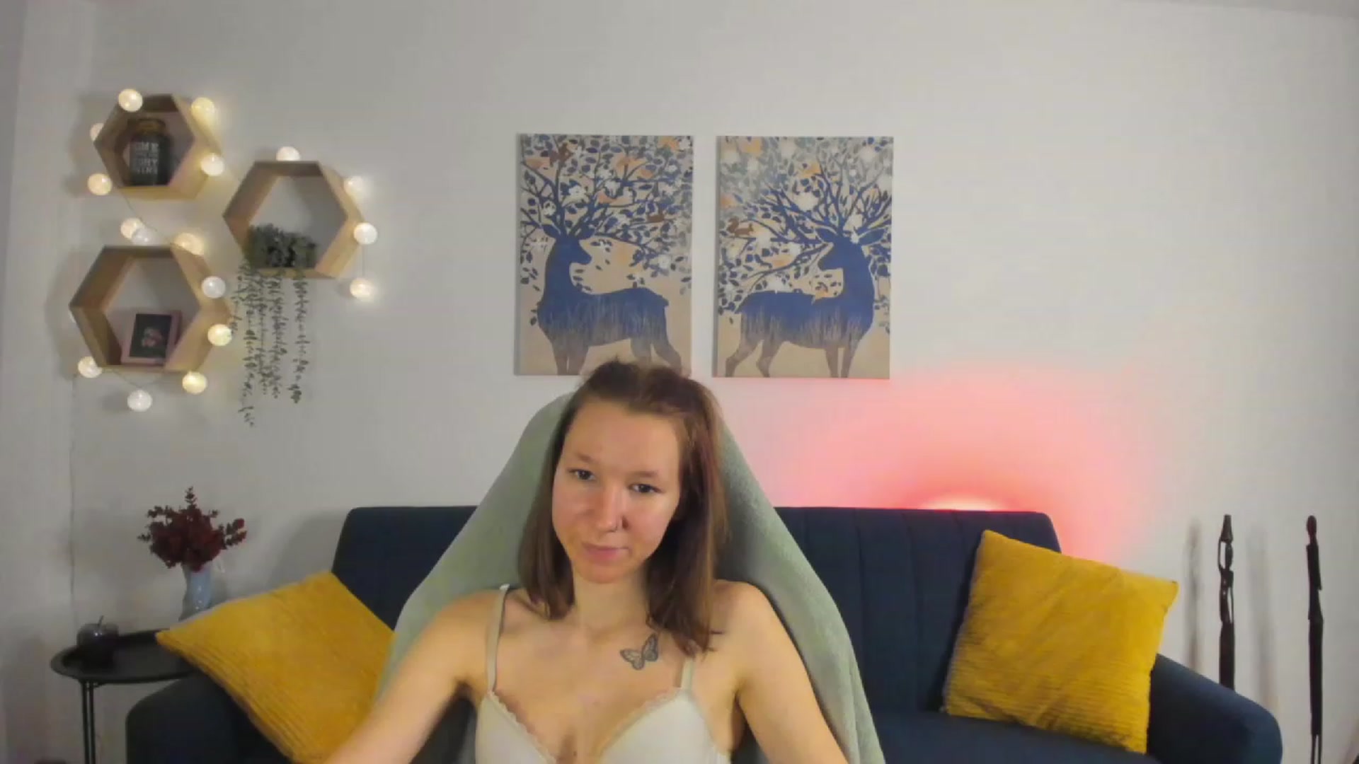 Gallery image thumbnail from Lilly_Love18's myfreecams stream on, 02/22/2023, 15:58 image 2 of 20