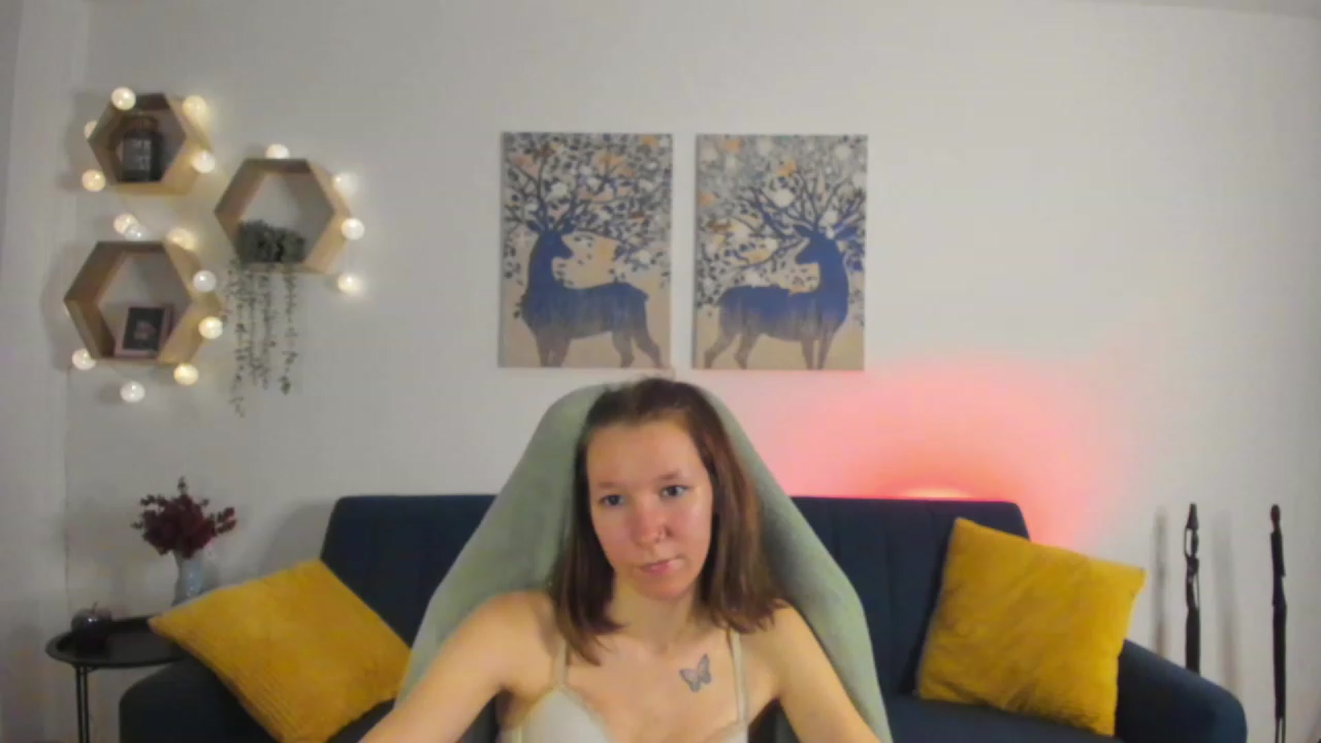 Gallery image thumbnail from Lilly_Love18's myfreecams stream on, 02/22/2023, 19:04 image 6 of 20