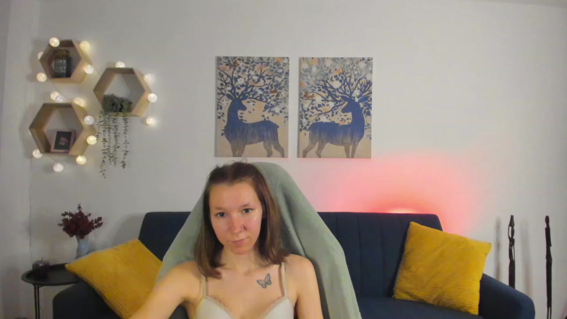 Gallery image thumbnail from Lilly_Love18's myfreecams stream on, 02/22/2023, 19:04 image 14 of 20