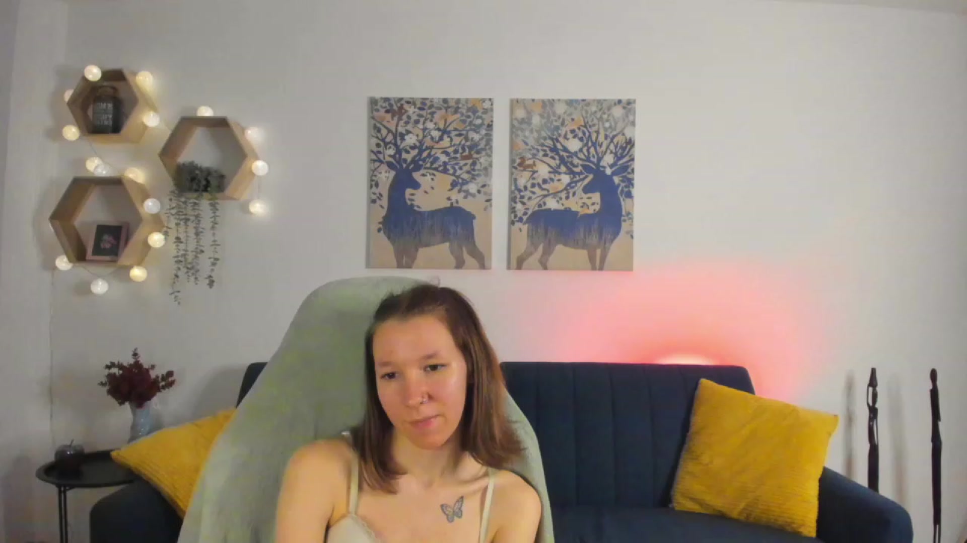 Gallery image thumbnail from Lilly_Love18's myfreecams stream on, 02/22/2023, 19:04 image 16 of 20