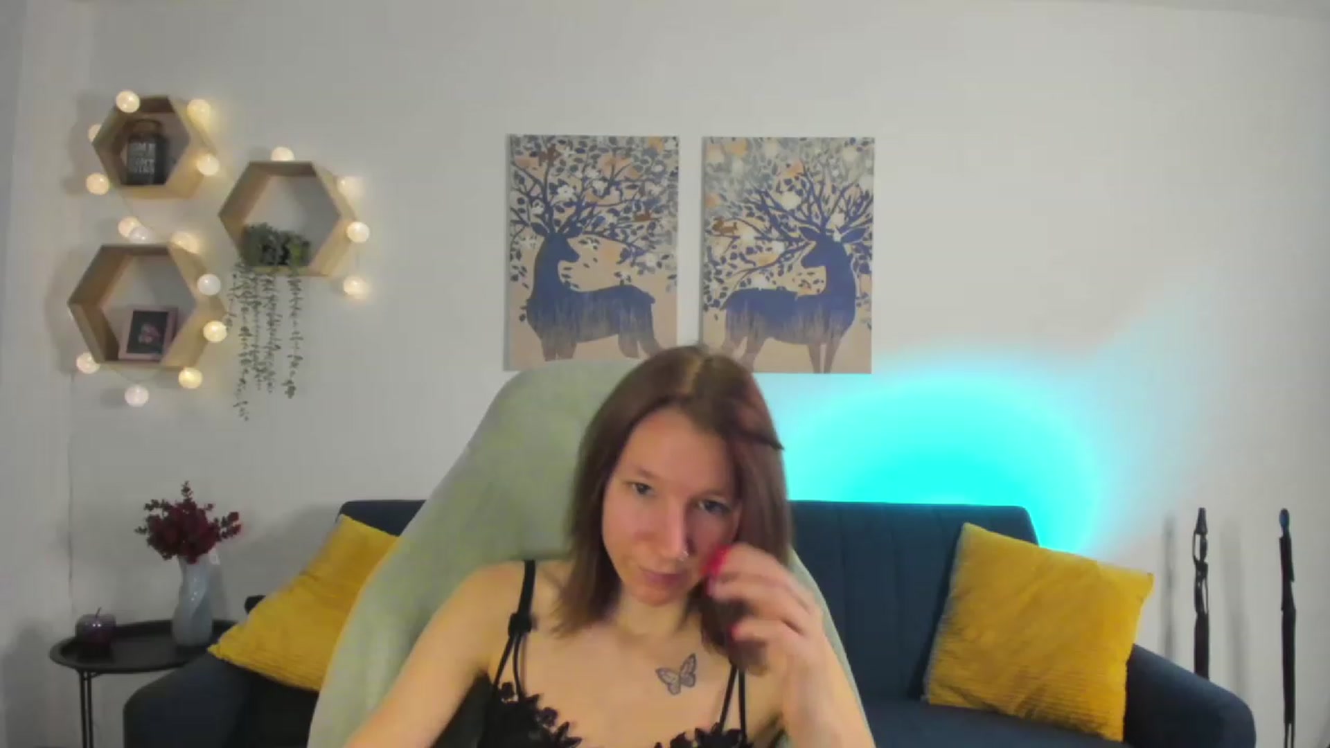 Gallery image thumbnail from Lilly_Love18's myfreecams stream on, 02/23/2023, 15:14 image 17 of 20