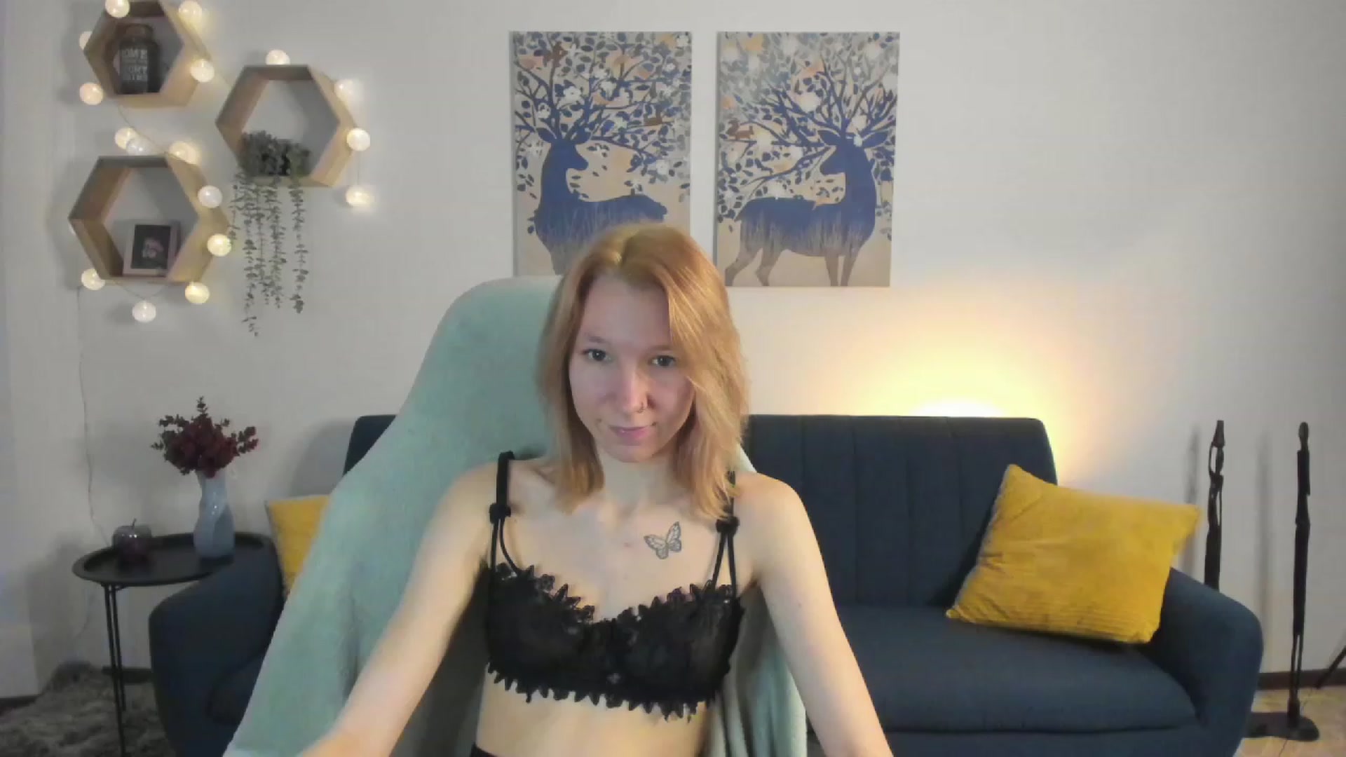 Gallery image thumbnail from Lilly_Love18's myfreecams stream on, 02/28/2023, 15:20 image 14 of 20