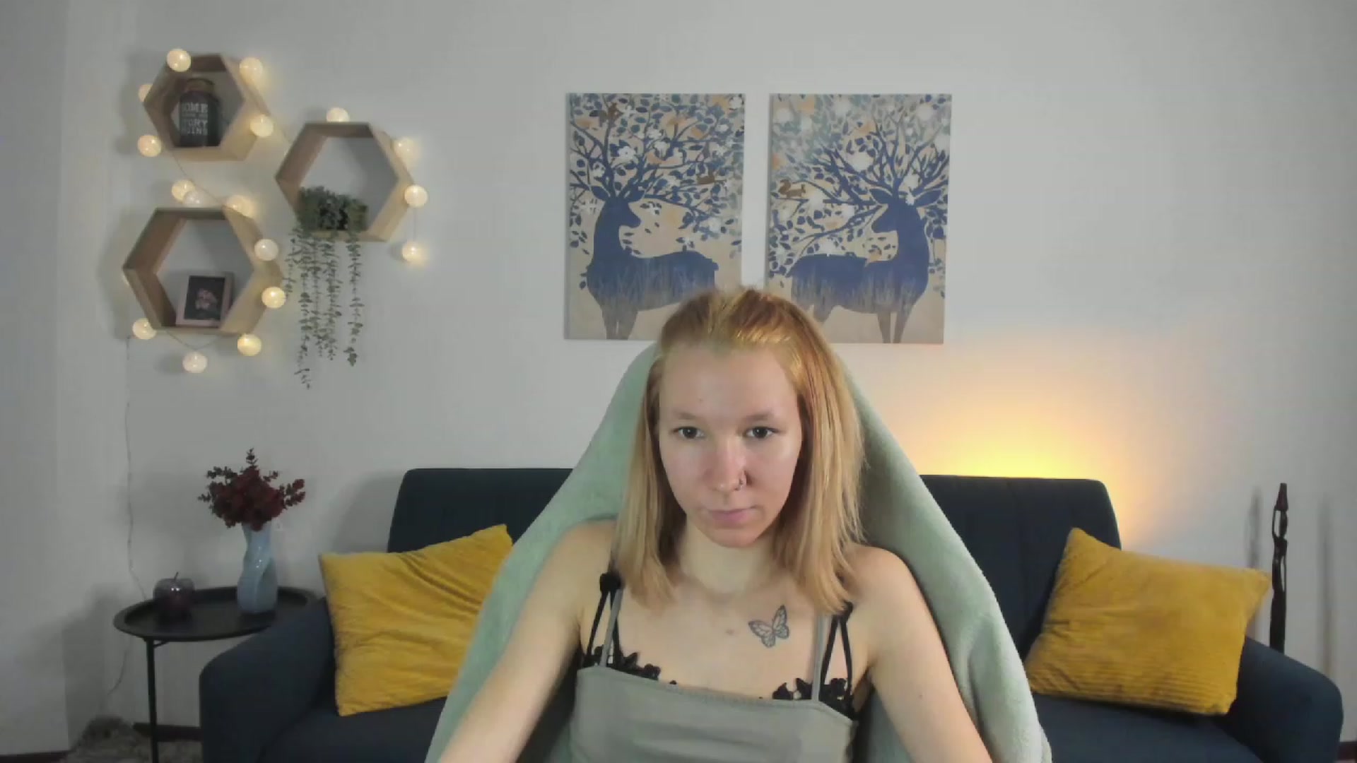 Gallery image thumbnail from Lilly_Love18's myfreecams stream on, 03/01/2023, 15:34 image 20 of 20