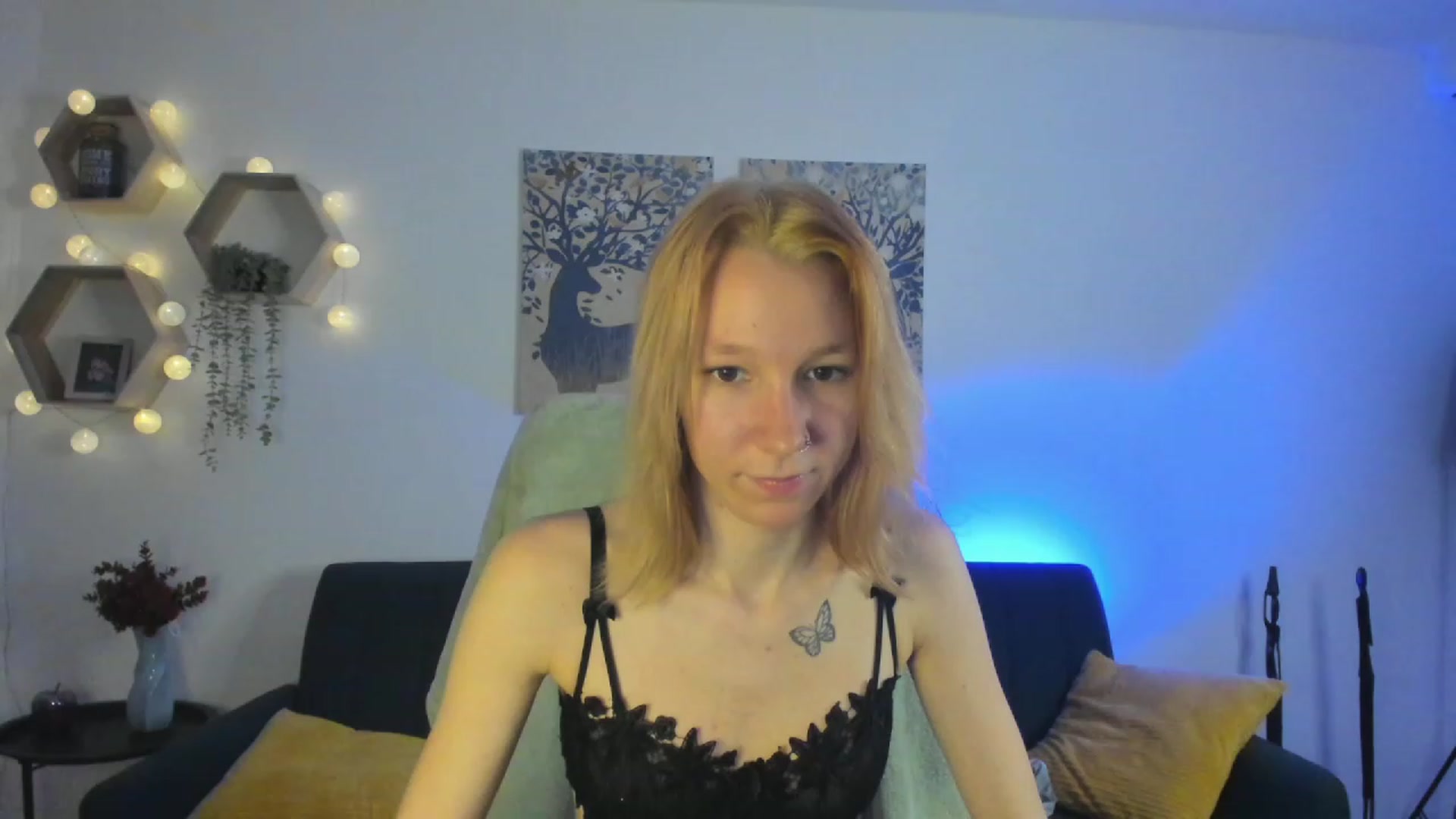 Gallery image thumbnail from Lilly_Love18's myfreecams stream on, 03/02/2023, 17:14 image 19 of 20