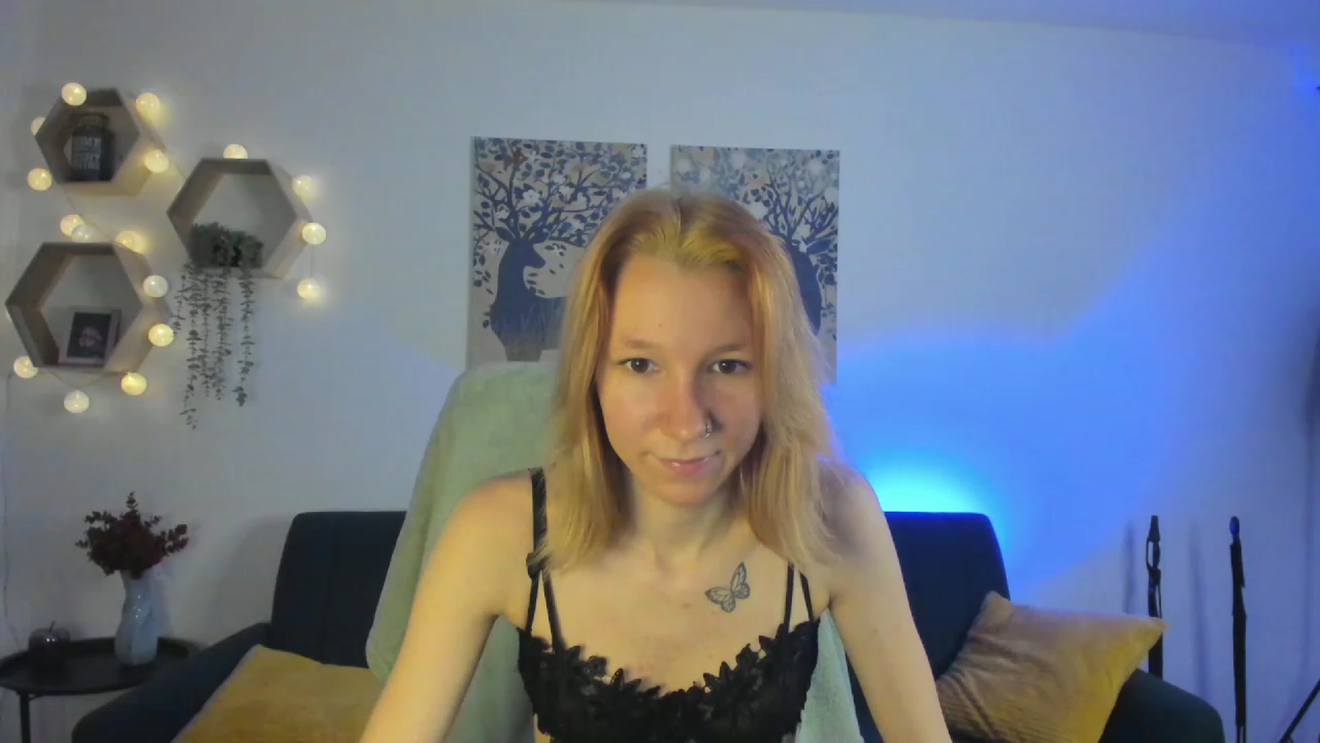 Gallery image thumbnail from Lilly_Love18's myfreecams stream on, 03/02/2023, 17:14 image 1 of 20