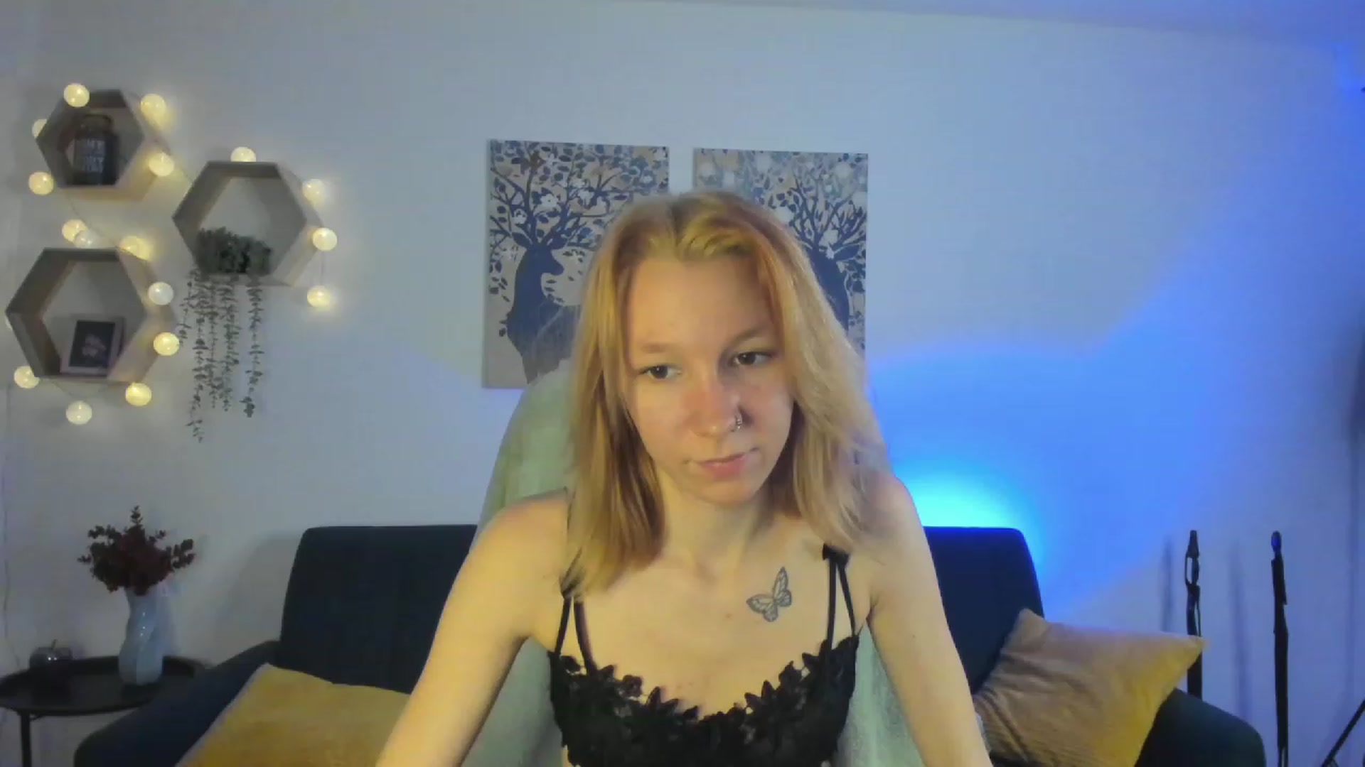 Gallery image thumbnail from Lilly_Love18's myfreecams stream on, 03/02/2023, 17:14 image 20 of 20