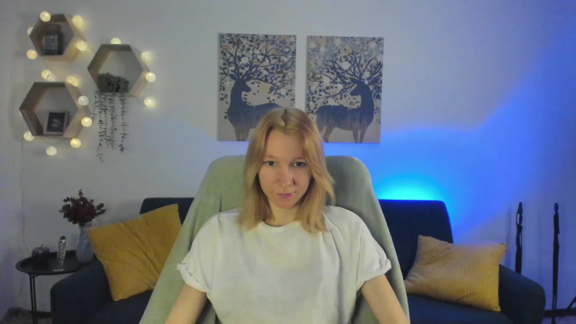 Gallery image thumbnail from Lilly_Love18's myfreecams stream on, 03/06/2023, 14:48 image 10 of 20