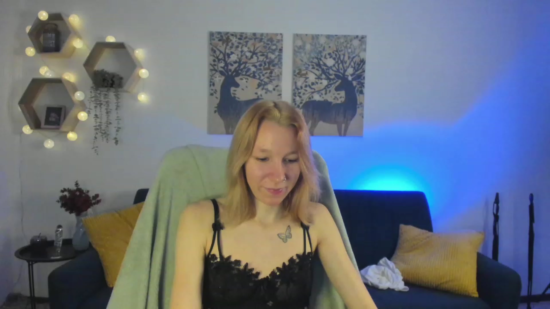 Gallery image thumbnail from Lilly_Love18's myfreecams stream on, 03/06/2023, 15:59 image 1 of 20