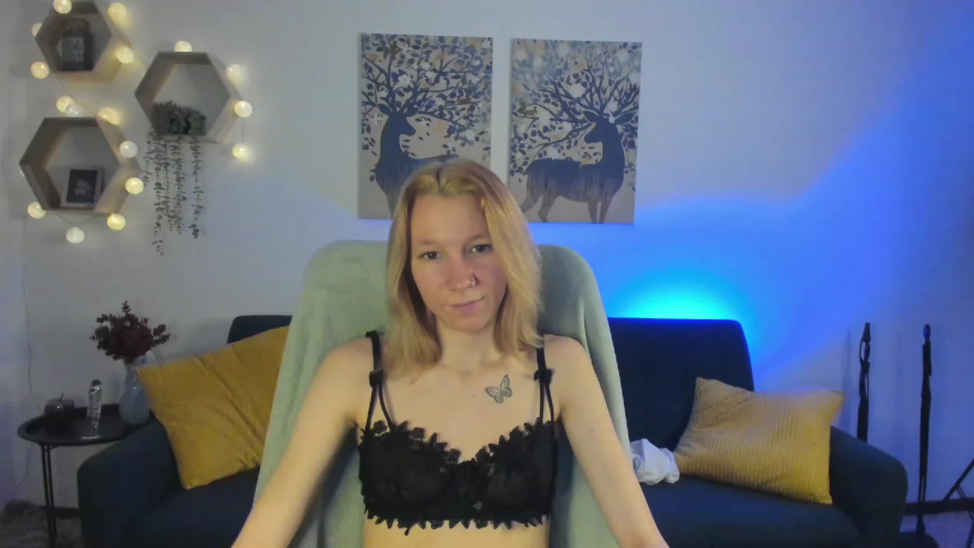 Gallery image thumbnail from Lilly_Love18's myfreecams stream on, 03/06/2023, 17:48 image 18 of 20