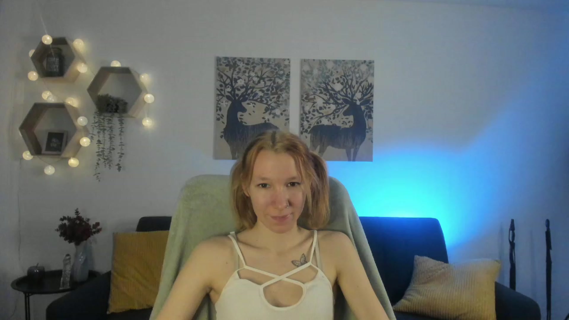 Gallery image thumbnail from Lilly_Love18's myfreecams stream on, 03/07/2023, 16:02 image 15 of 20