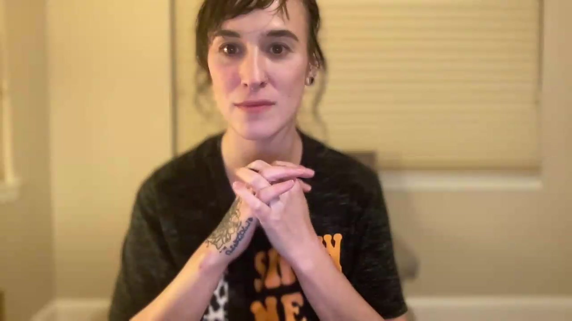 Gallery image thumbnail from Lillysinxx's myfreecams stream on, 08/31/2026, 10:17 image 16 of 20