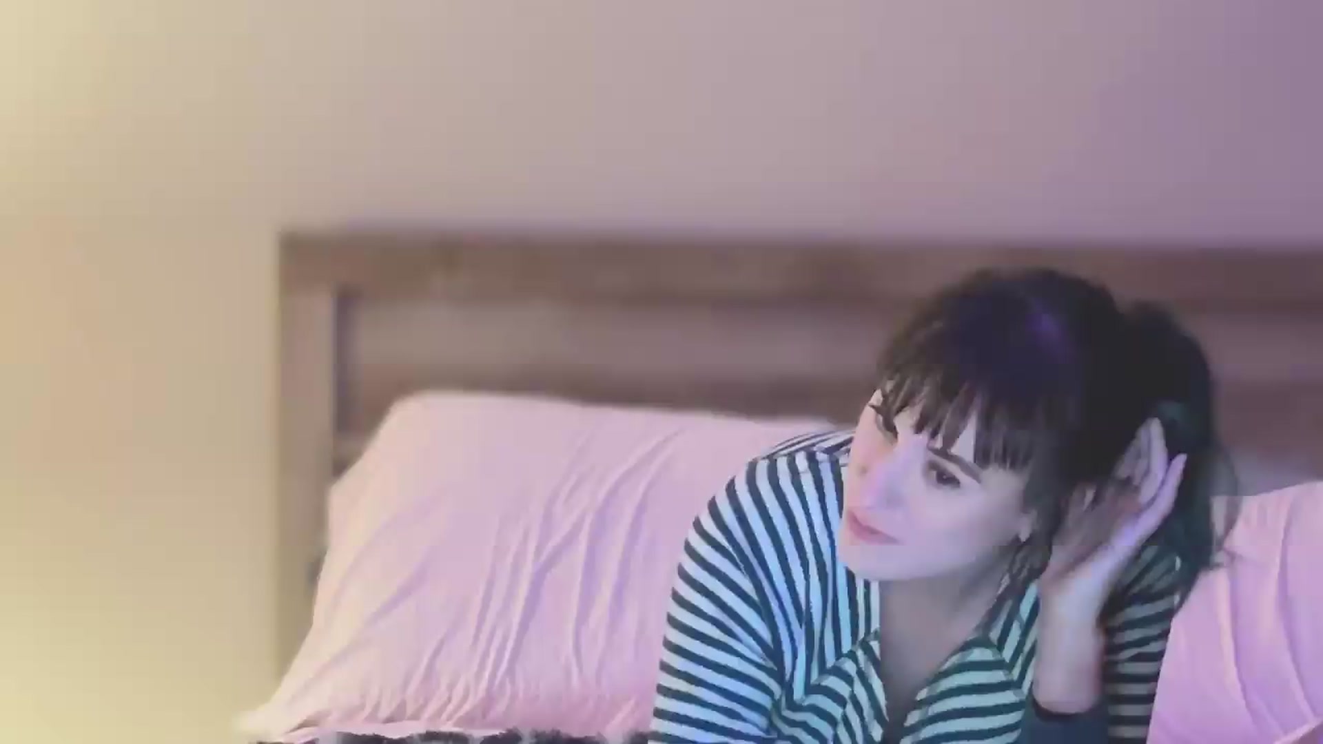 Gallery image thumbnail from Lillysinxx's myfreecams stream on, 09/09/2026, 13:03 image 20 of 20