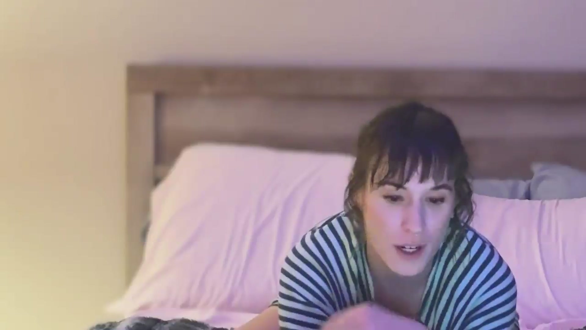 Gallery image thumbnail from Lillysinxx's myfreecams stream on, 09/09/2026, 13:03 image 9 of 20