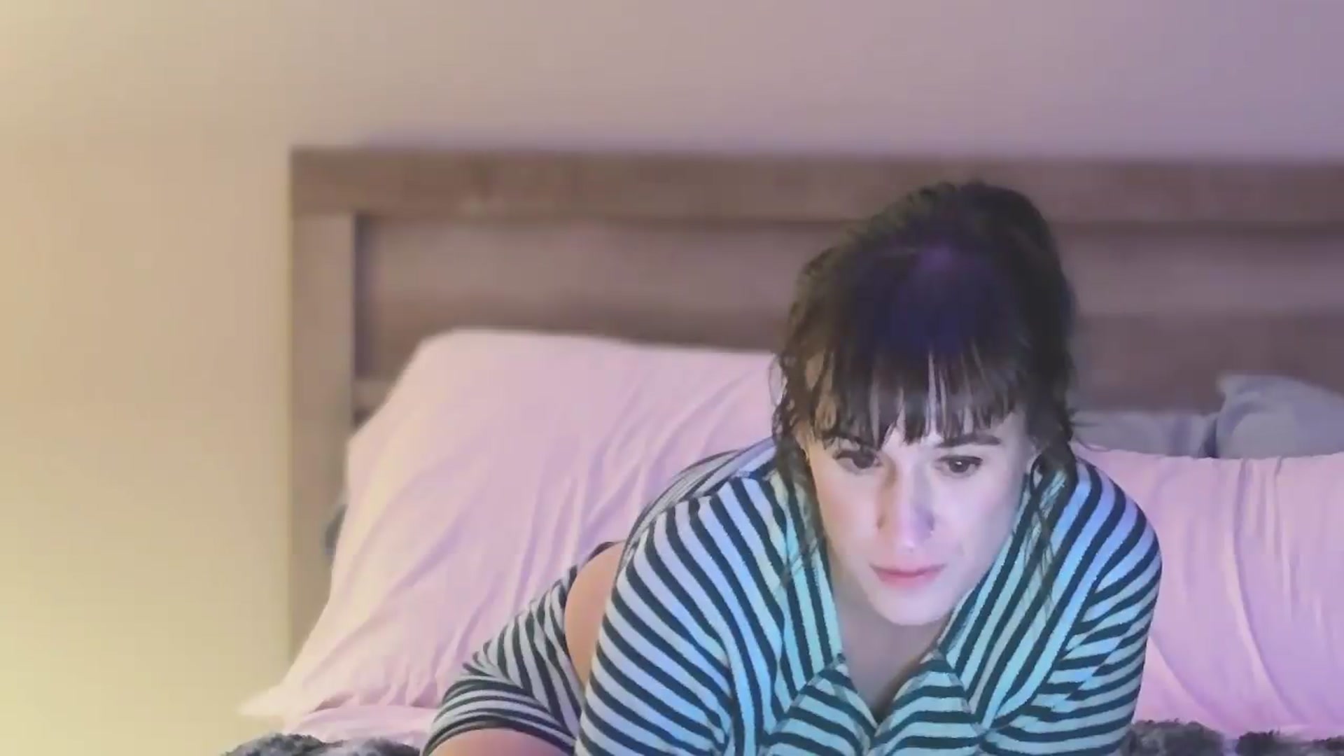 Gallery image thumbnail from Lillysinxx's myfreecams stream on, 09/09/2026, 13:03 image 12 of 20